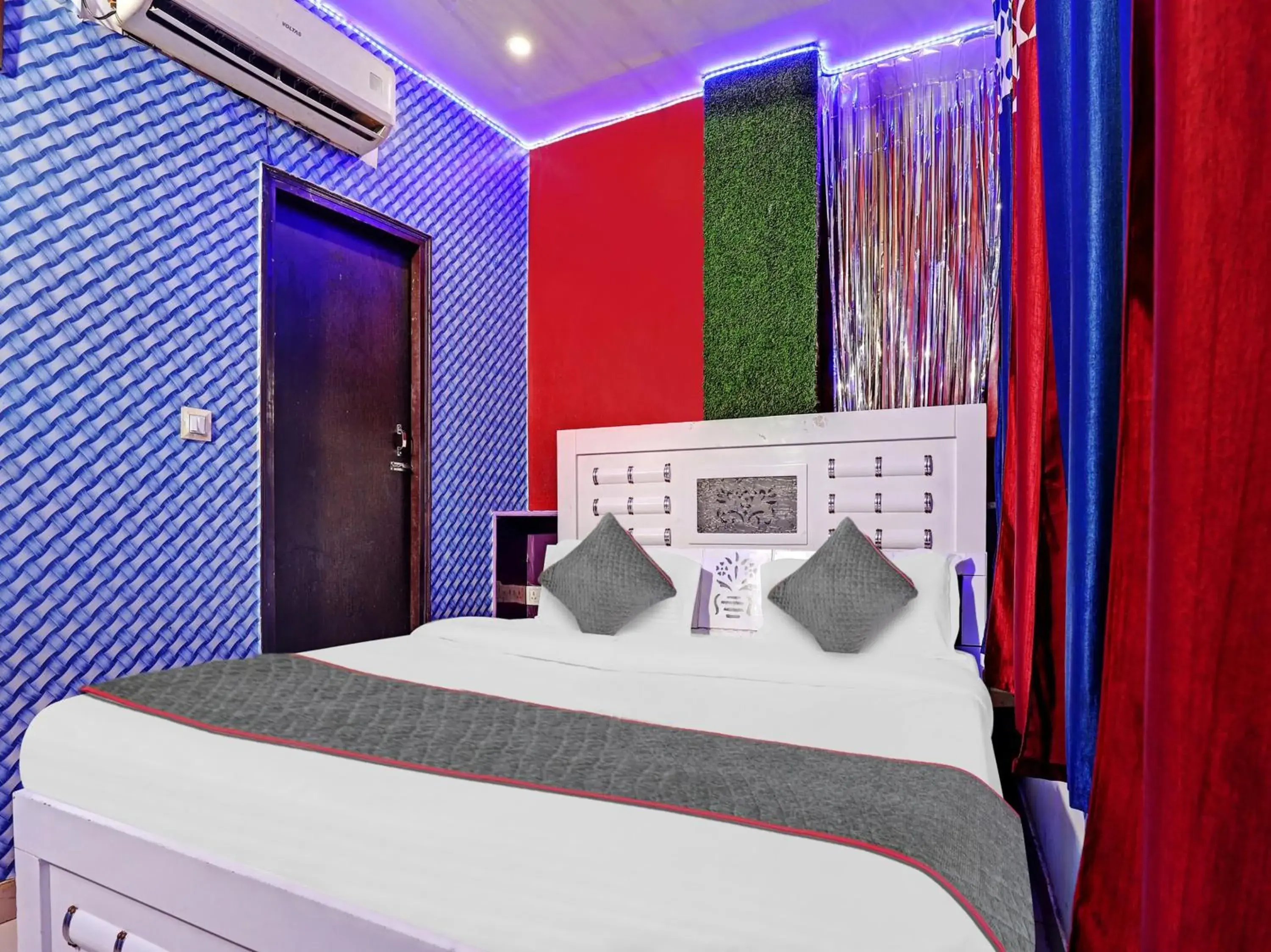 Classic Triple Room - single occupancy in Hotel O Small Town Classic Triple Room - single occupancy in Hotel O Small Town