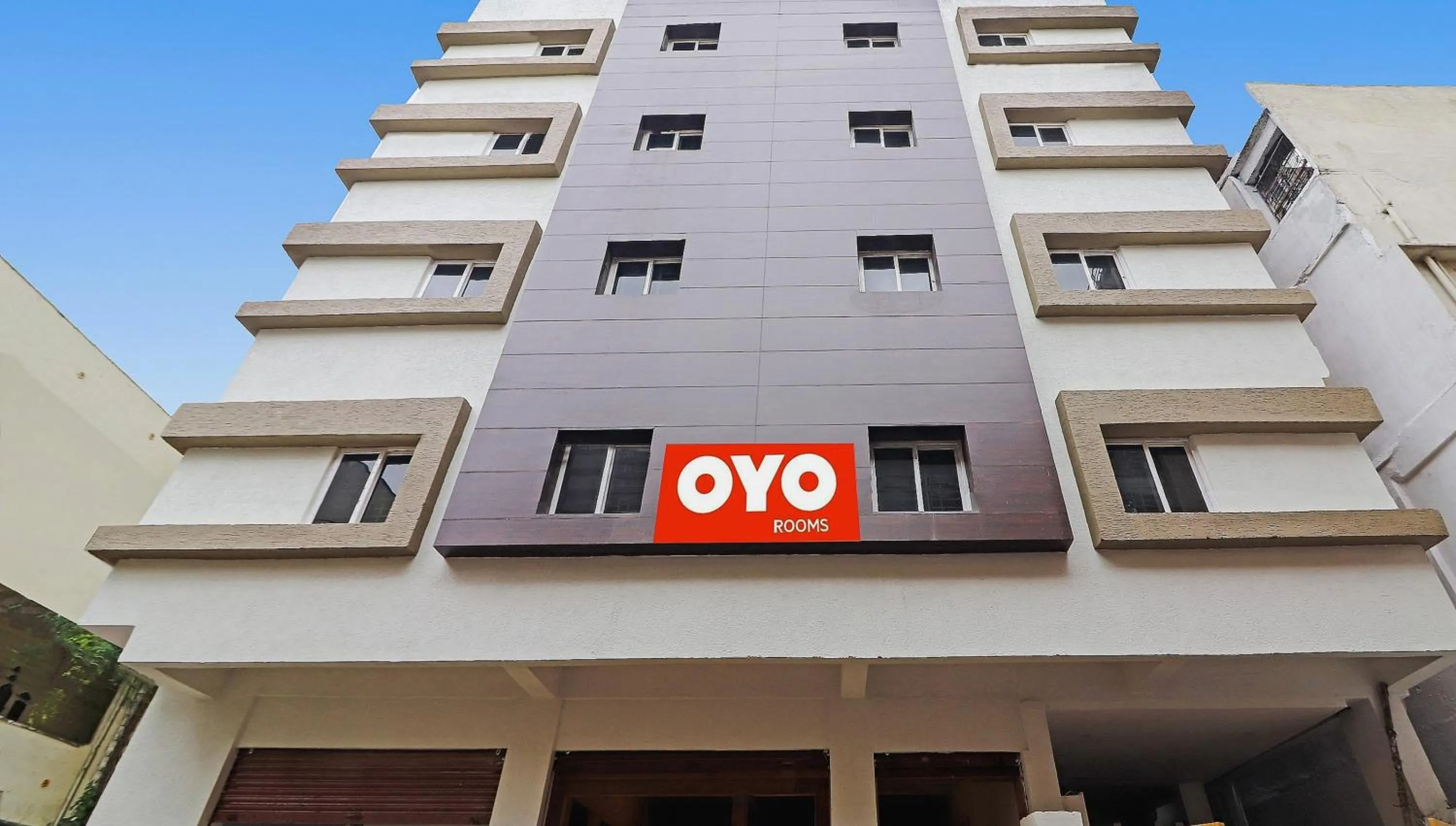 Facade/entrance in Hotel O Night Eye