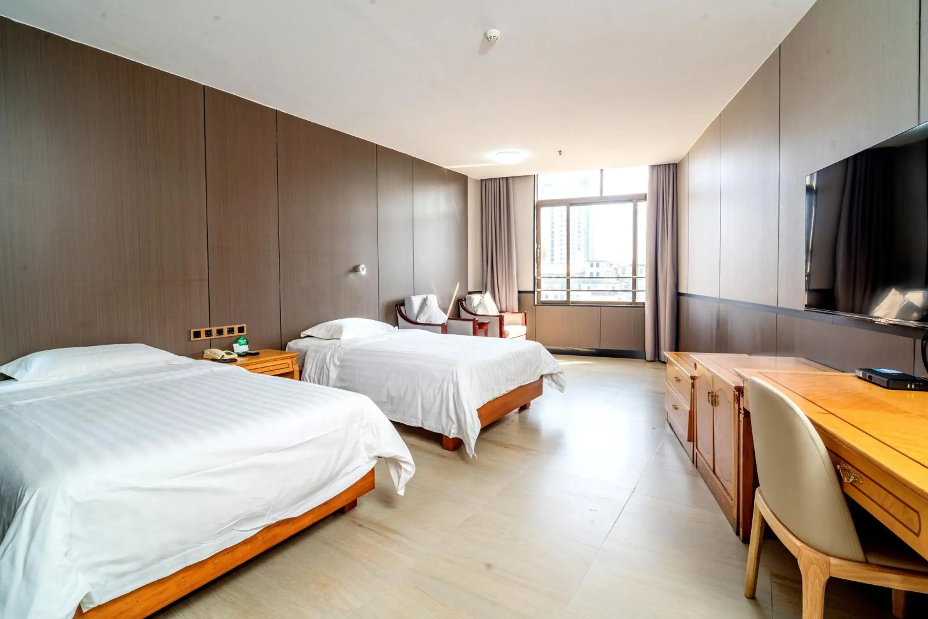 Twin Room with River View in Nanfang Dasha Hotel Twin Room with River View in Nanfang Dasha Hotel