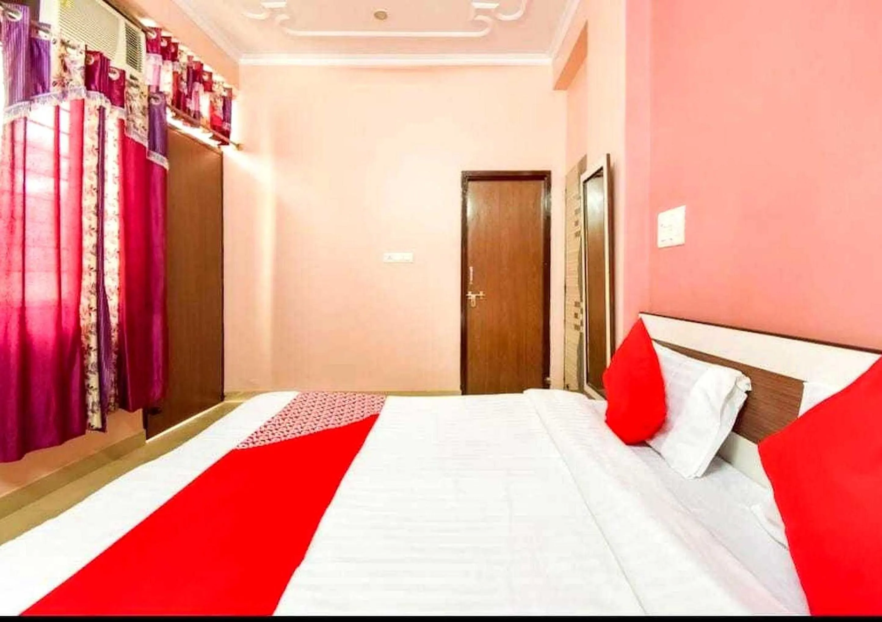 Bedroom, Bed in Hotel O by OYO CASTLE HOME STAY