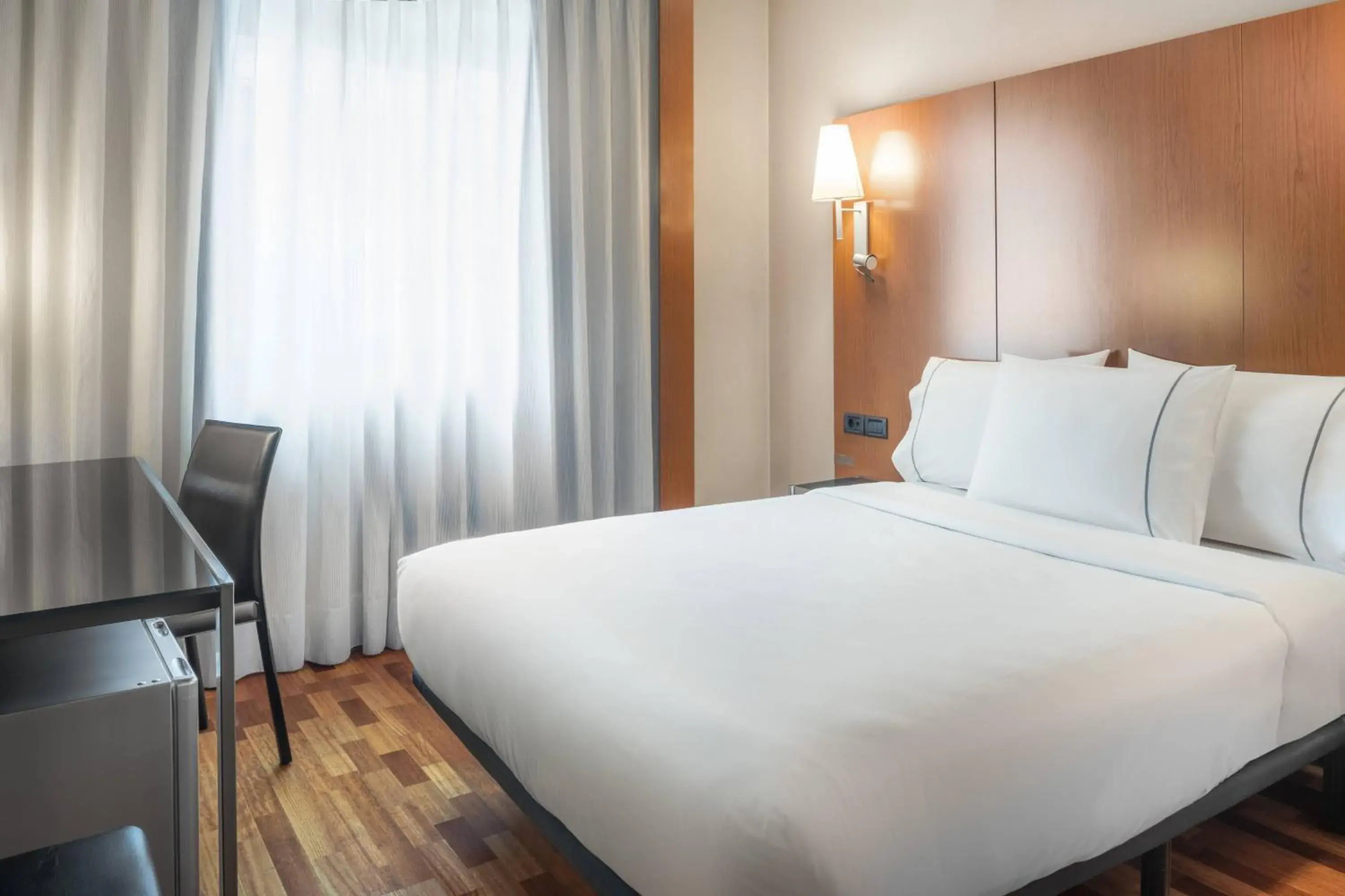 Standard Room, Guest room, 1 Queen in AC Hotel Ponferrada by Marriott Standard Room, Guest room, 1 Queen in AC Hotel Ponferrada by Marriott