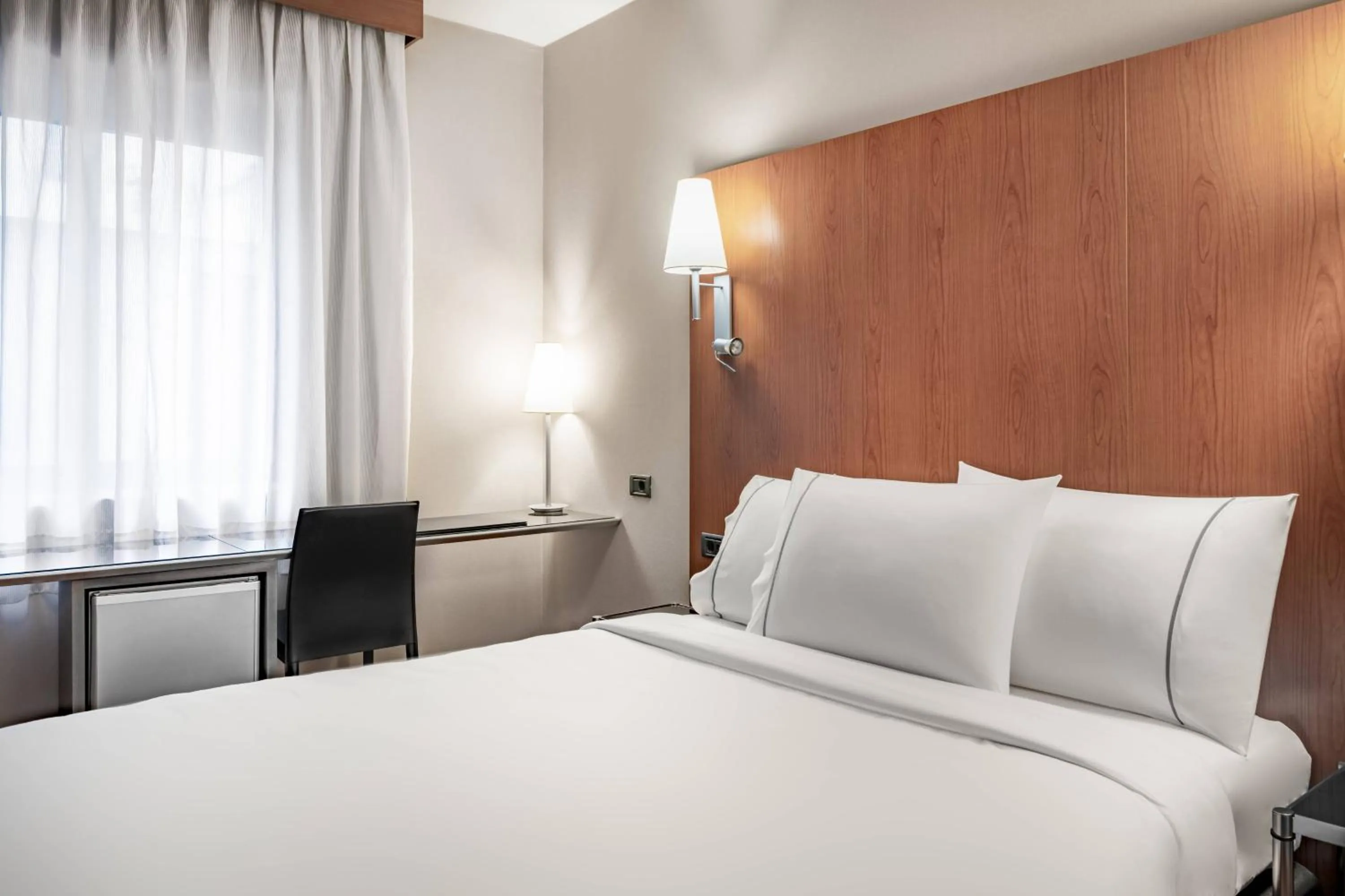 Photo of the whole room, Bed in AC Hotel Ponferrada by Marriott