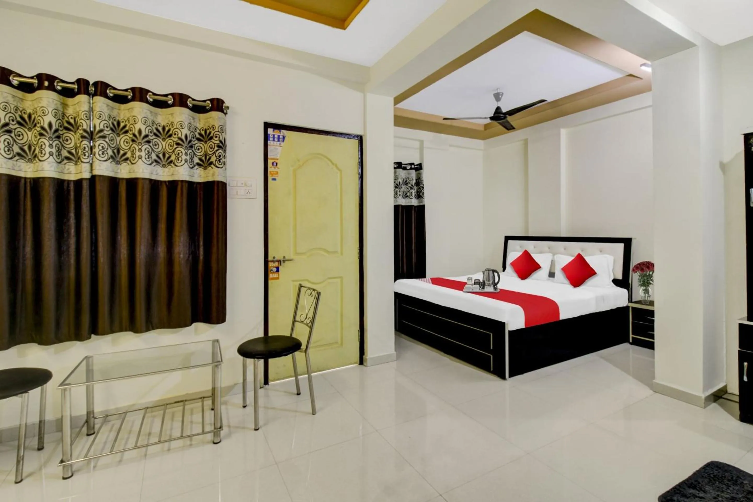 Hotel O Ap Royal Rooms