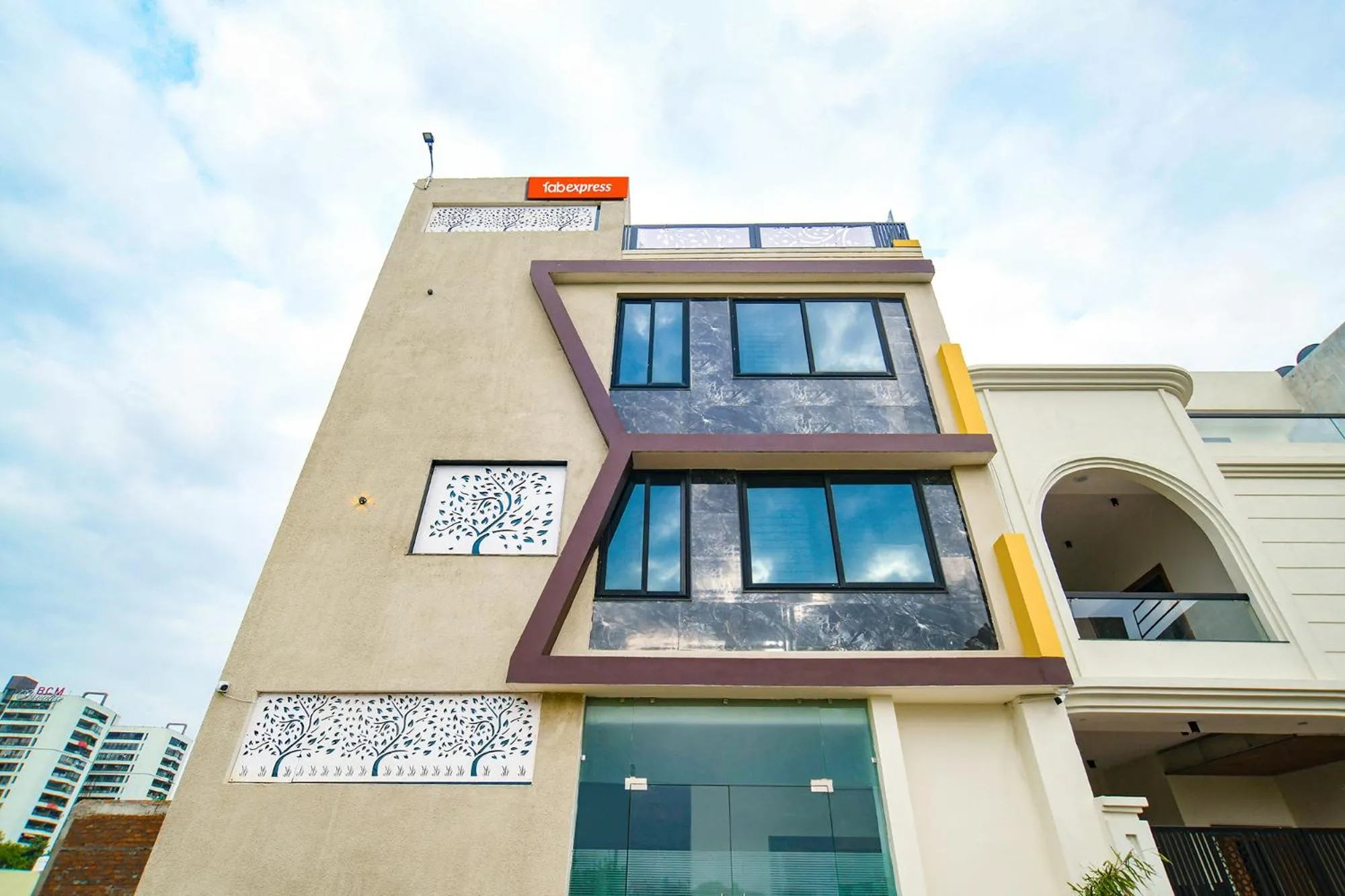 FabHotel Dream Paradise