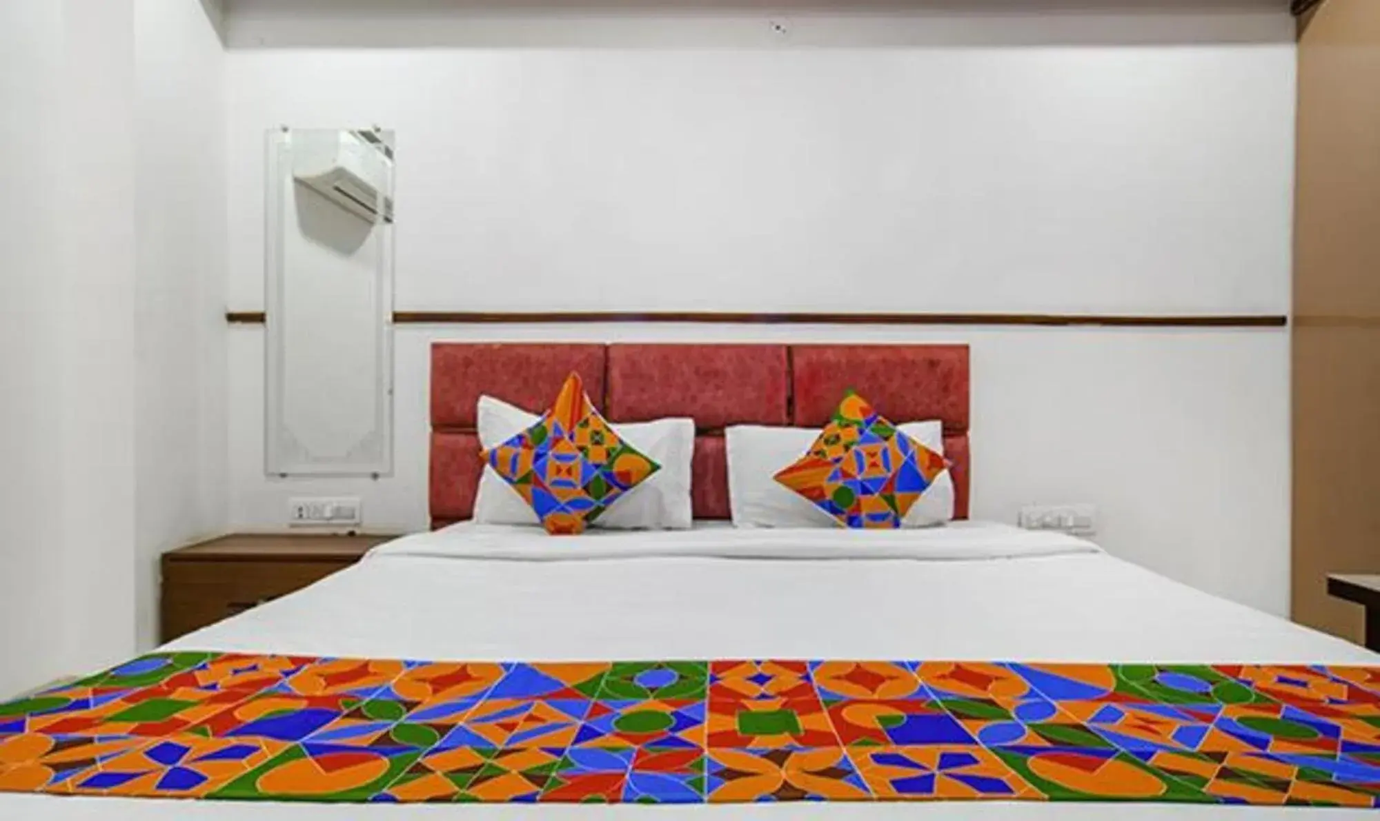 Bed in FabHotel Elite Residency Bed in FabHotel Elite Residency