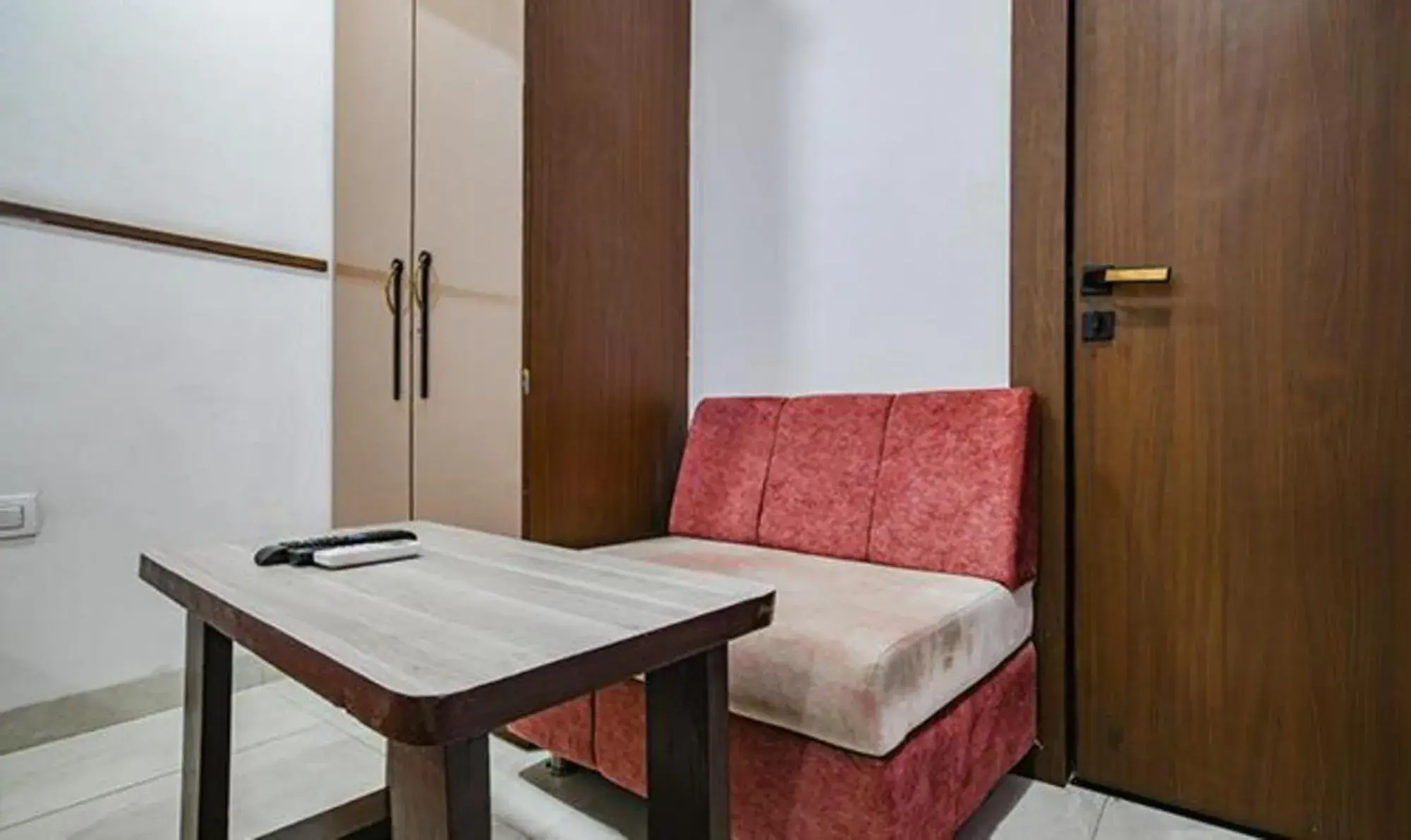 Seating area, Bed in FabHotel Elite Residency Seating area, Bed in FabHotel Elite Residency