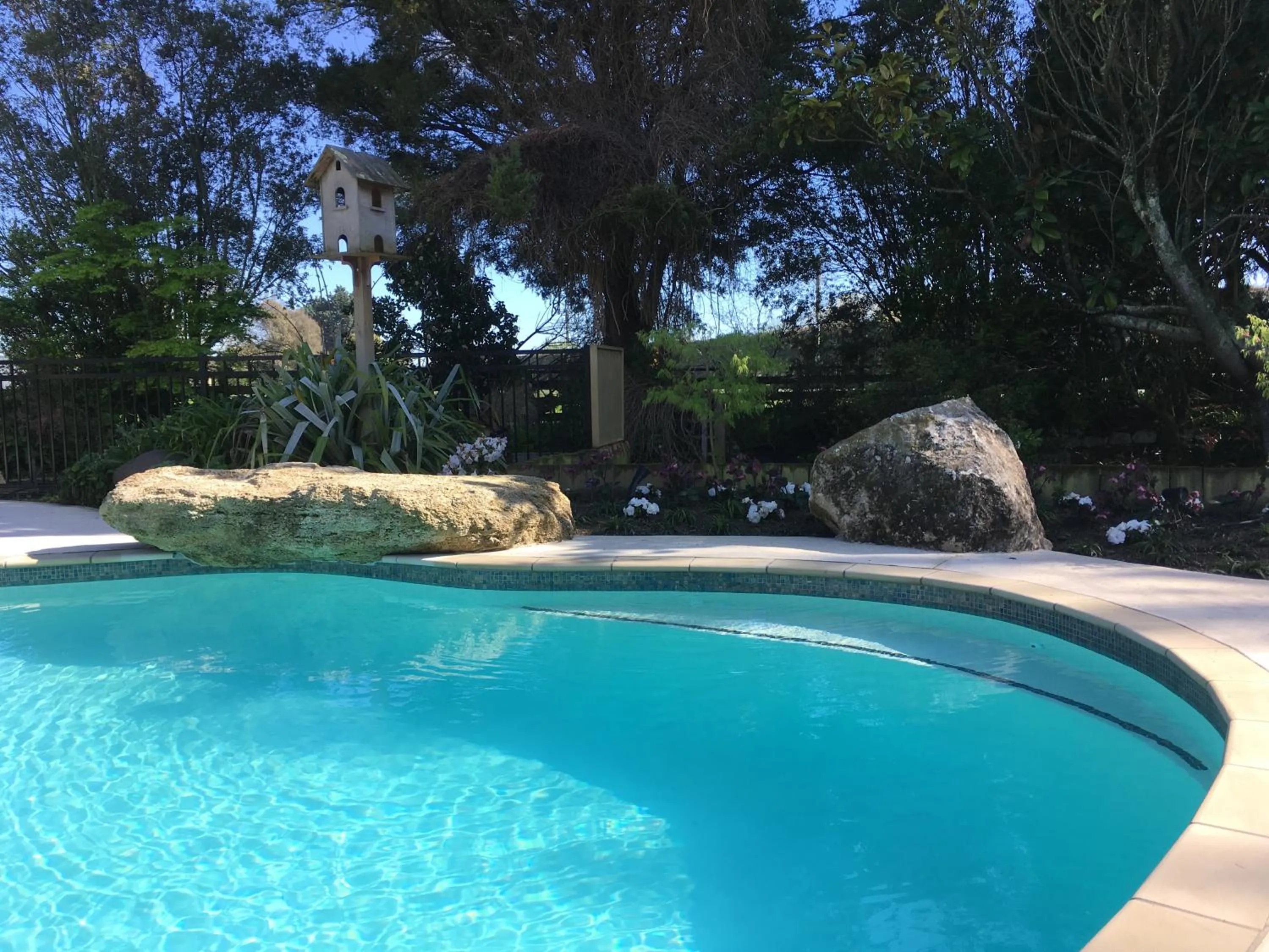 Swimming pool in Bluebell Lodge and Cottage