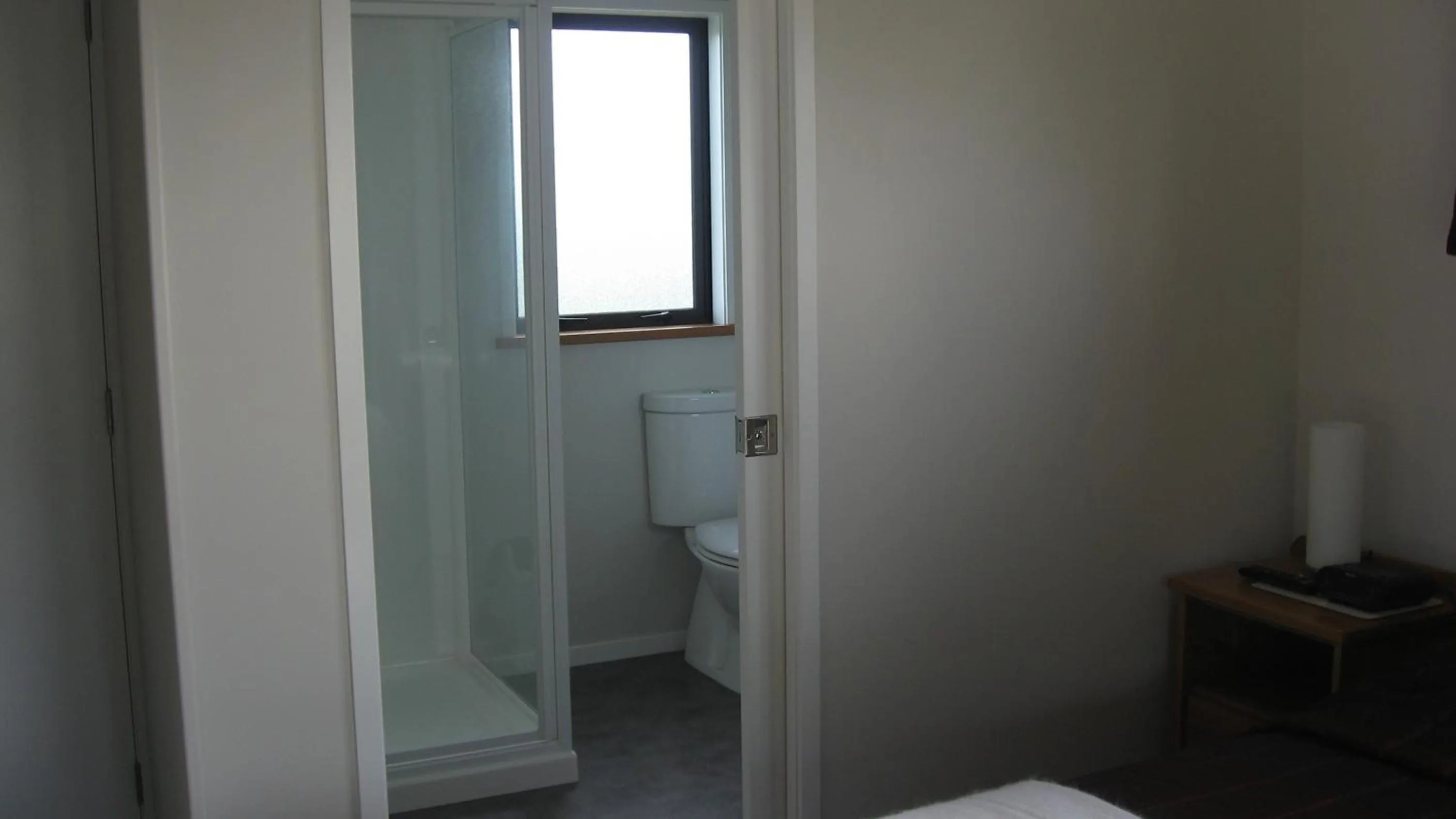 Bathroom in Bluebell Lodge and Cottage