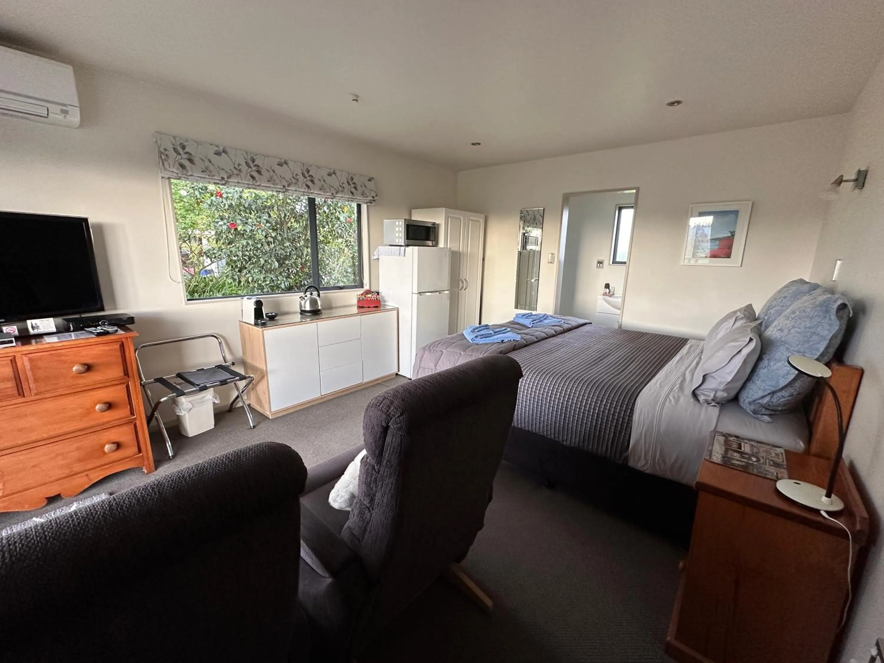 Bluebell Lodge and Cottage