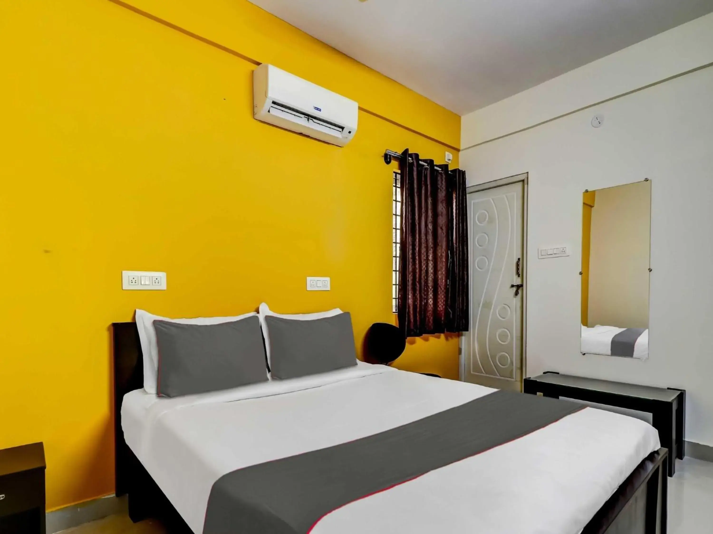 Bedroom, Bed in Super Collection O Olive Bedroom, Bed in Super Collection O Olive