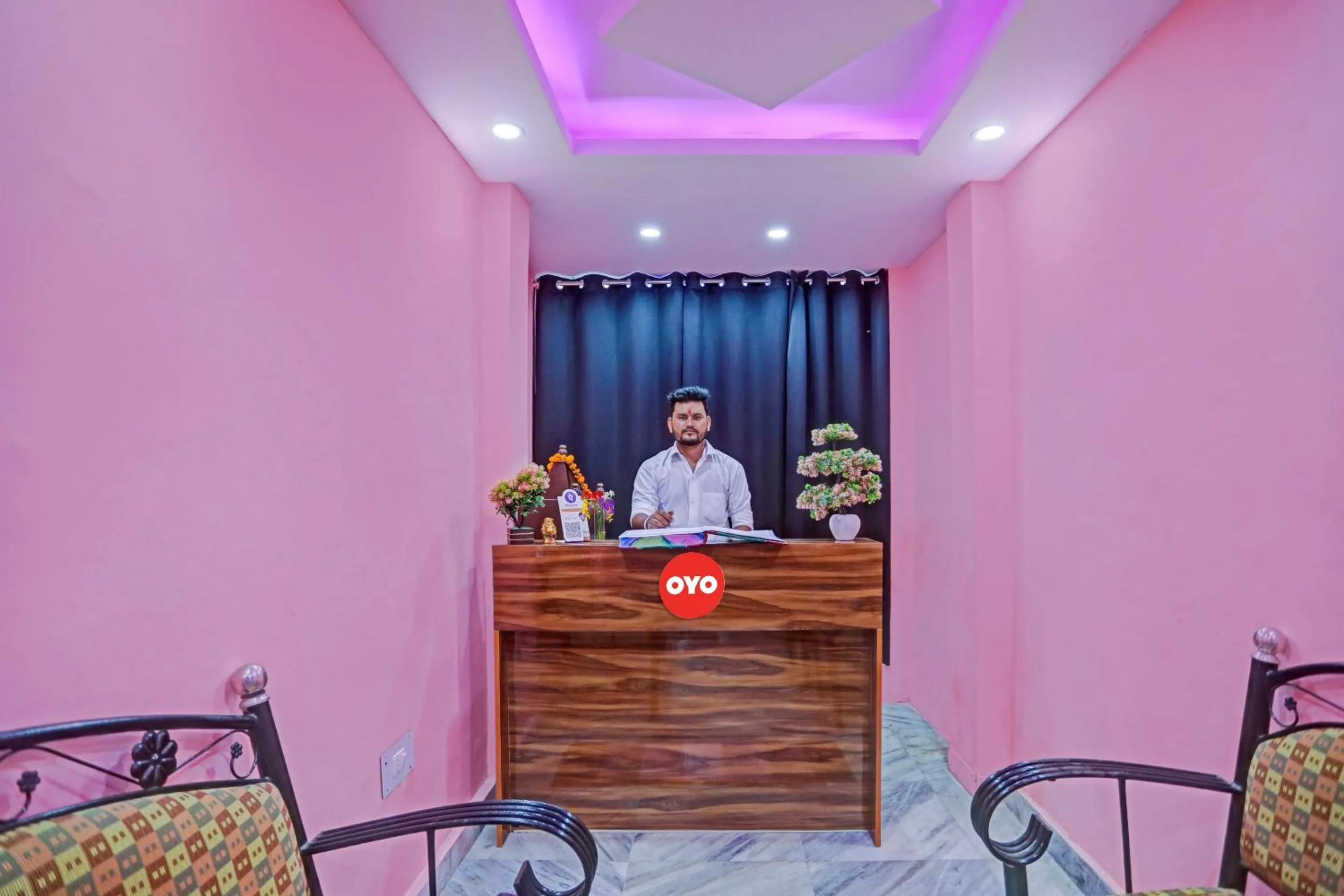 Lobby or reception in Hotel O Sunshine