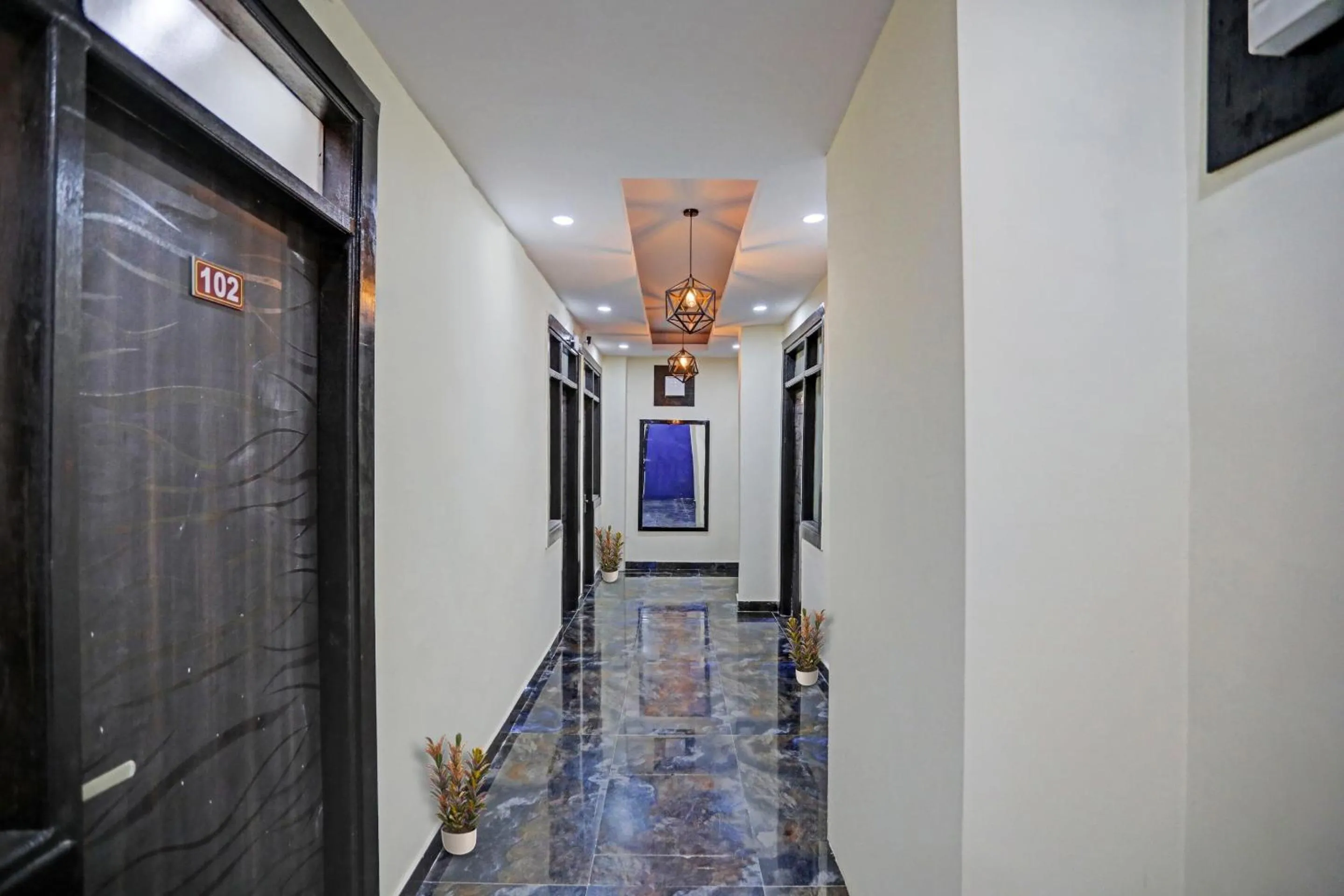 Facade/entrance in Hotel O Sunshine