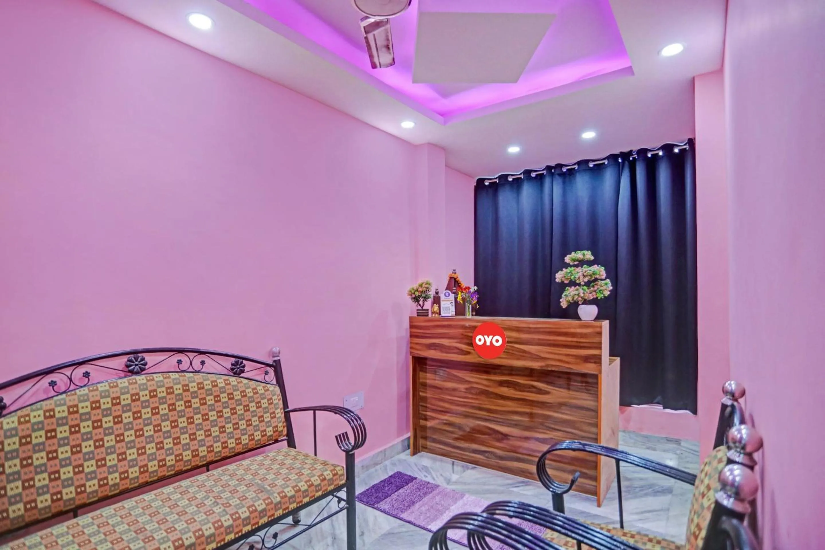 Lobby or reception in Hotel O Sunshine