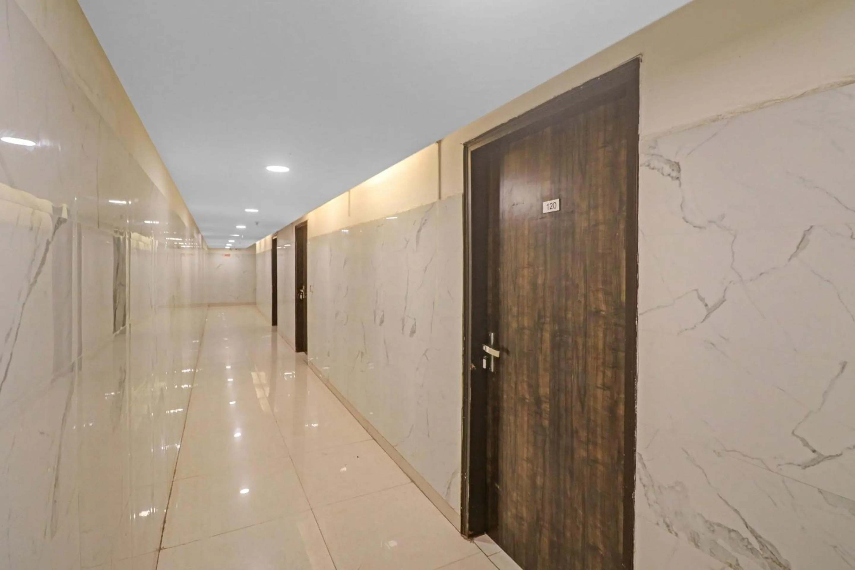 Lobby or reception in SEVEN HEAVEN