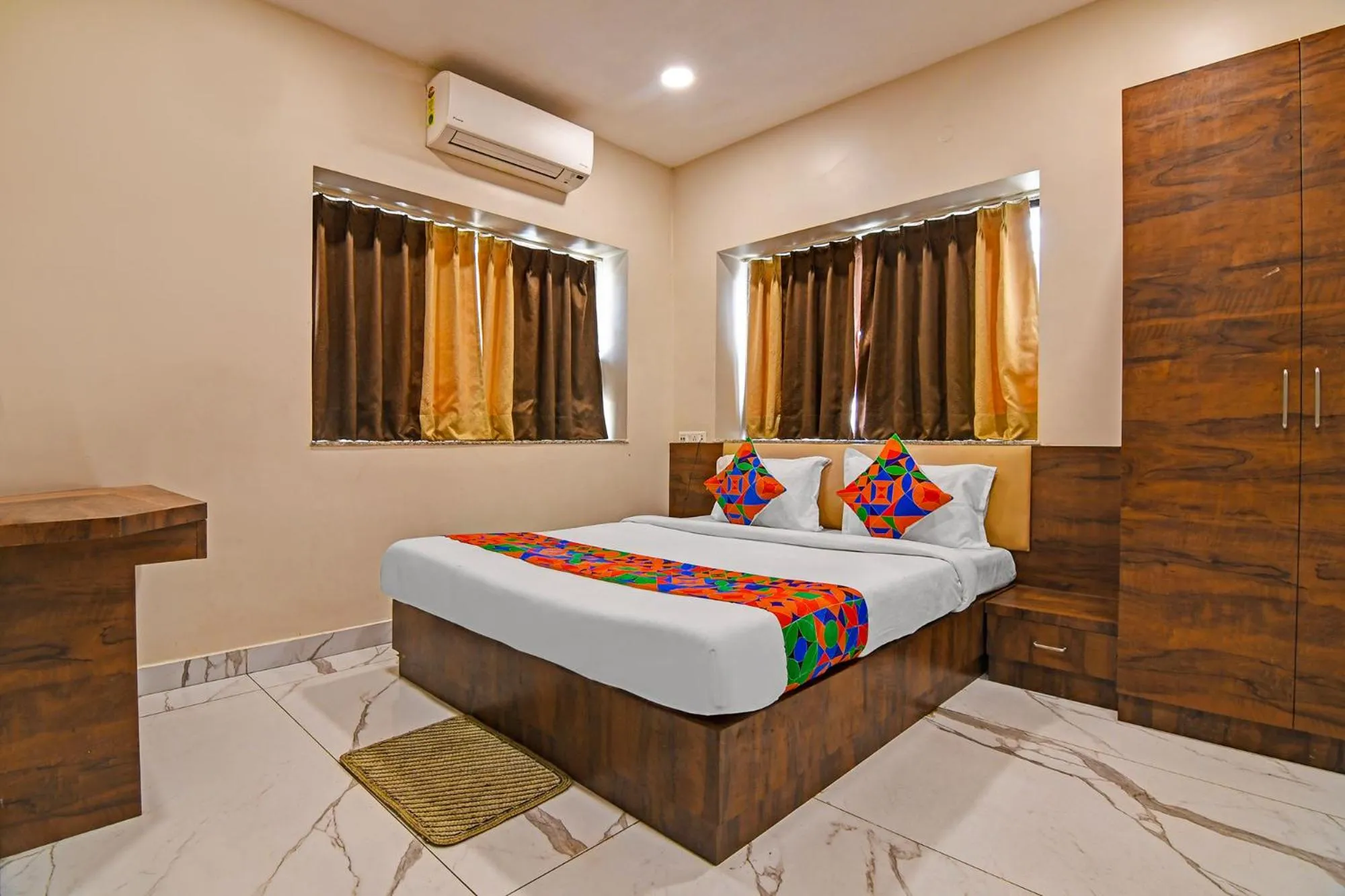 Bed in FabHotel Dak Plaza - Nr Axis Mall