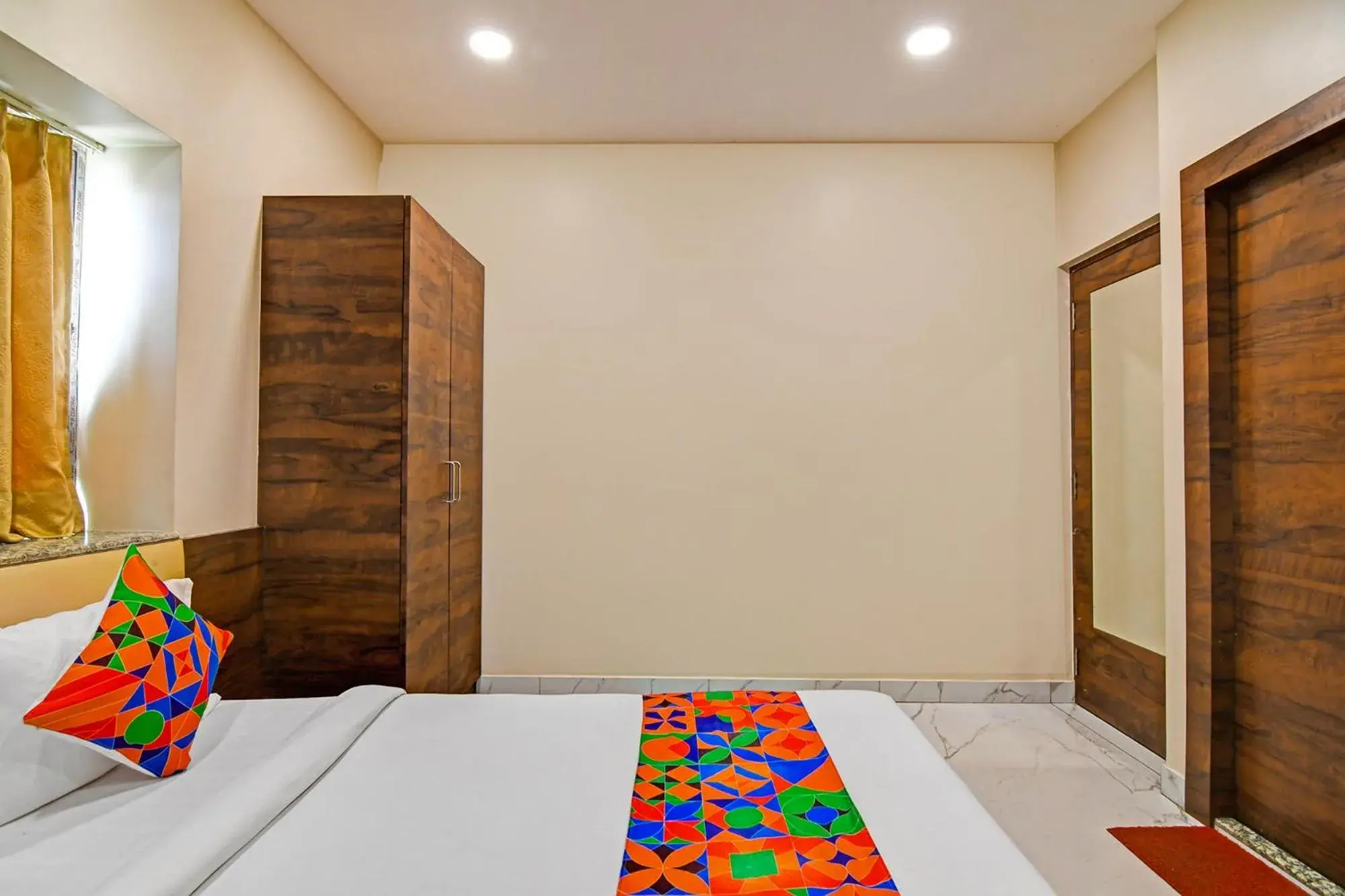 Bed in FabHotel Dak Plaza - Nr Axis Mall Bed in FabHotel Dak Plaza - Nr Axis Mall