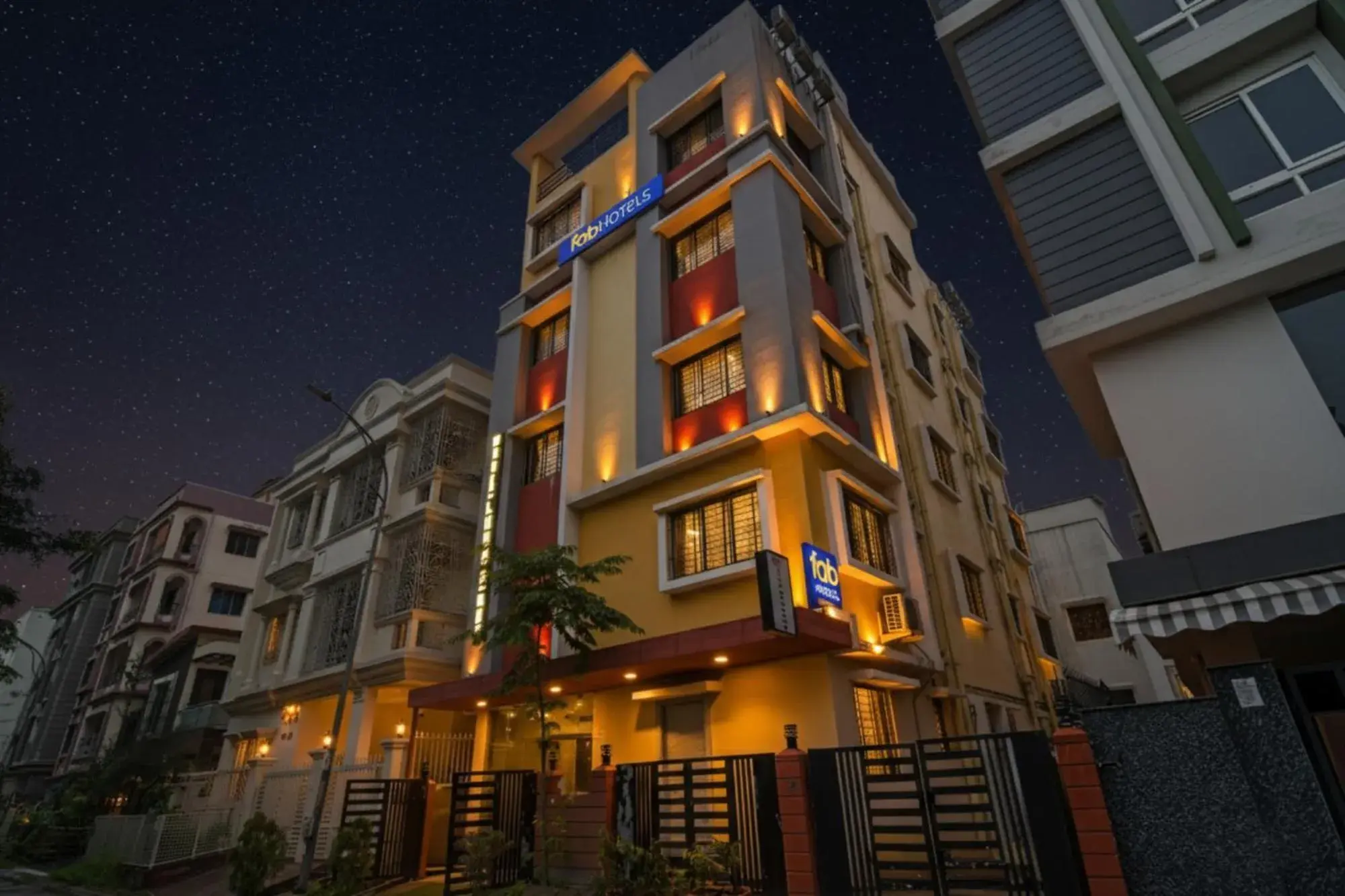 Property building in FabHotel Dak Plaza - Nr Axis Mall Property building in FabHotel Dak Plaza - Nr Axis Mall