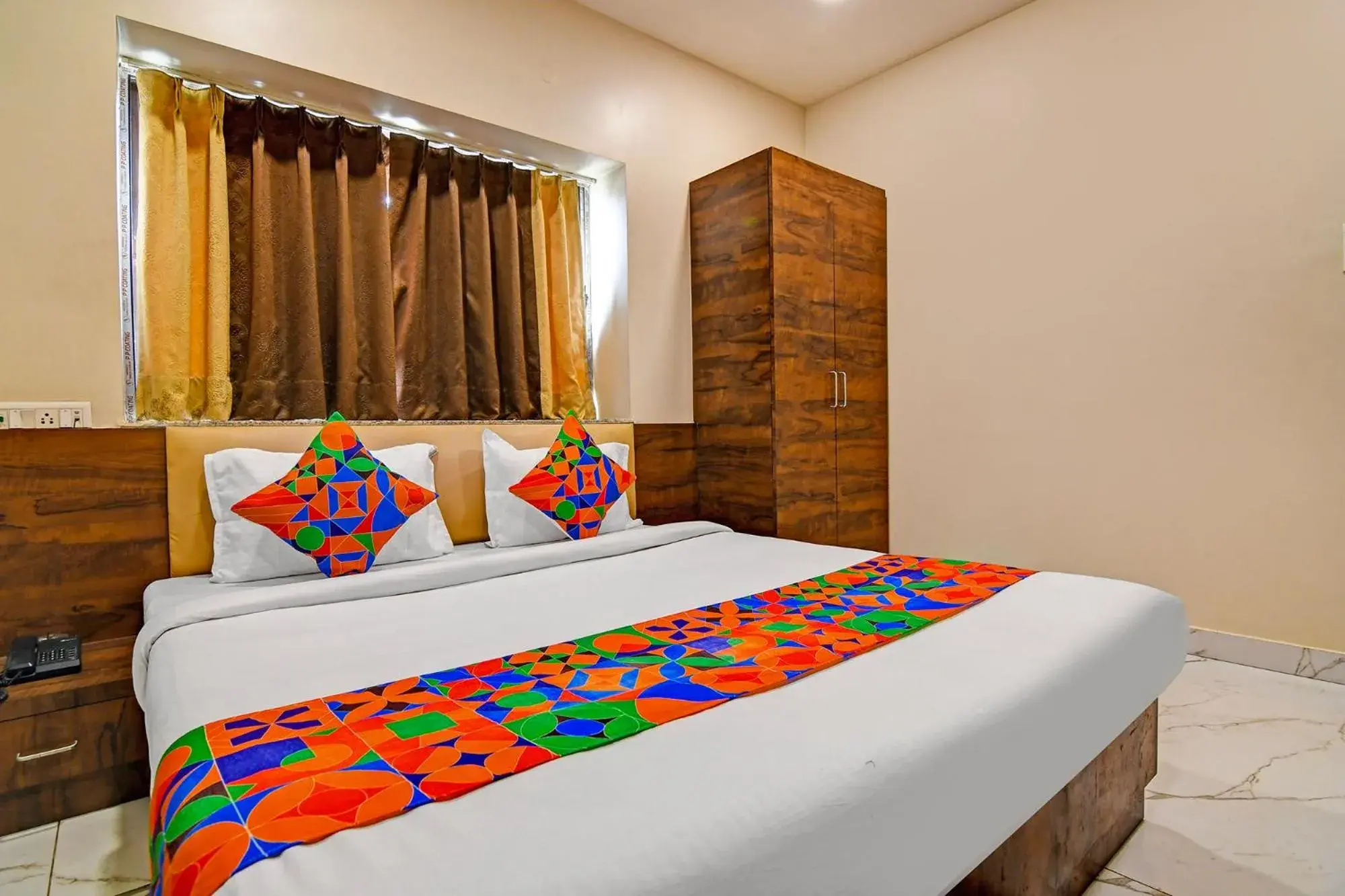 Bed in FabHotel Dak Plaza - Nr Axis Mall Bed in FabHotel Dak Plaza - Nr Axis Mall