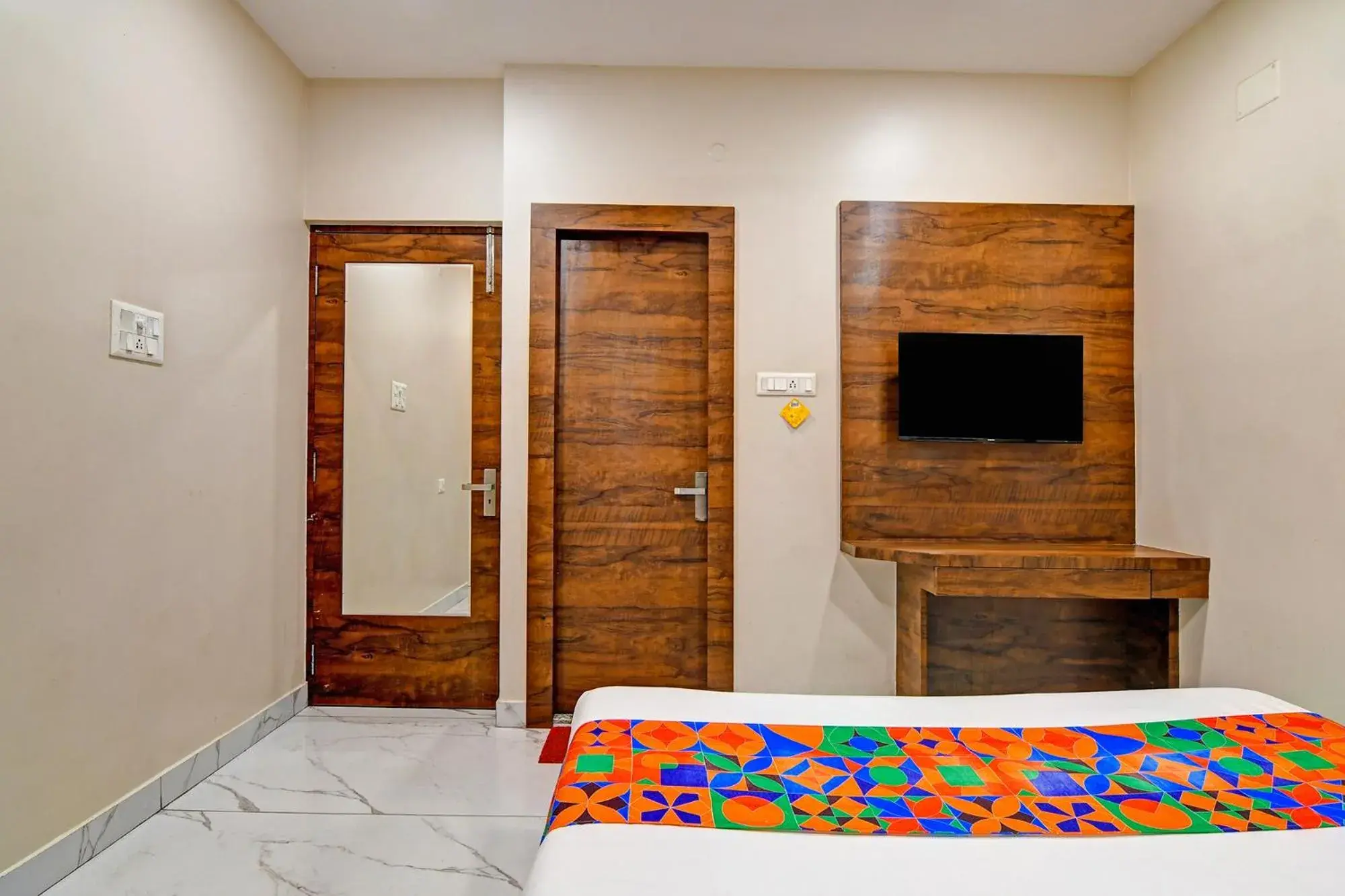 Bed in FabHotel Dak Plaza - Nr Axis Mall Bed in FabHotel Dak Plaza - Nr Axis Mall