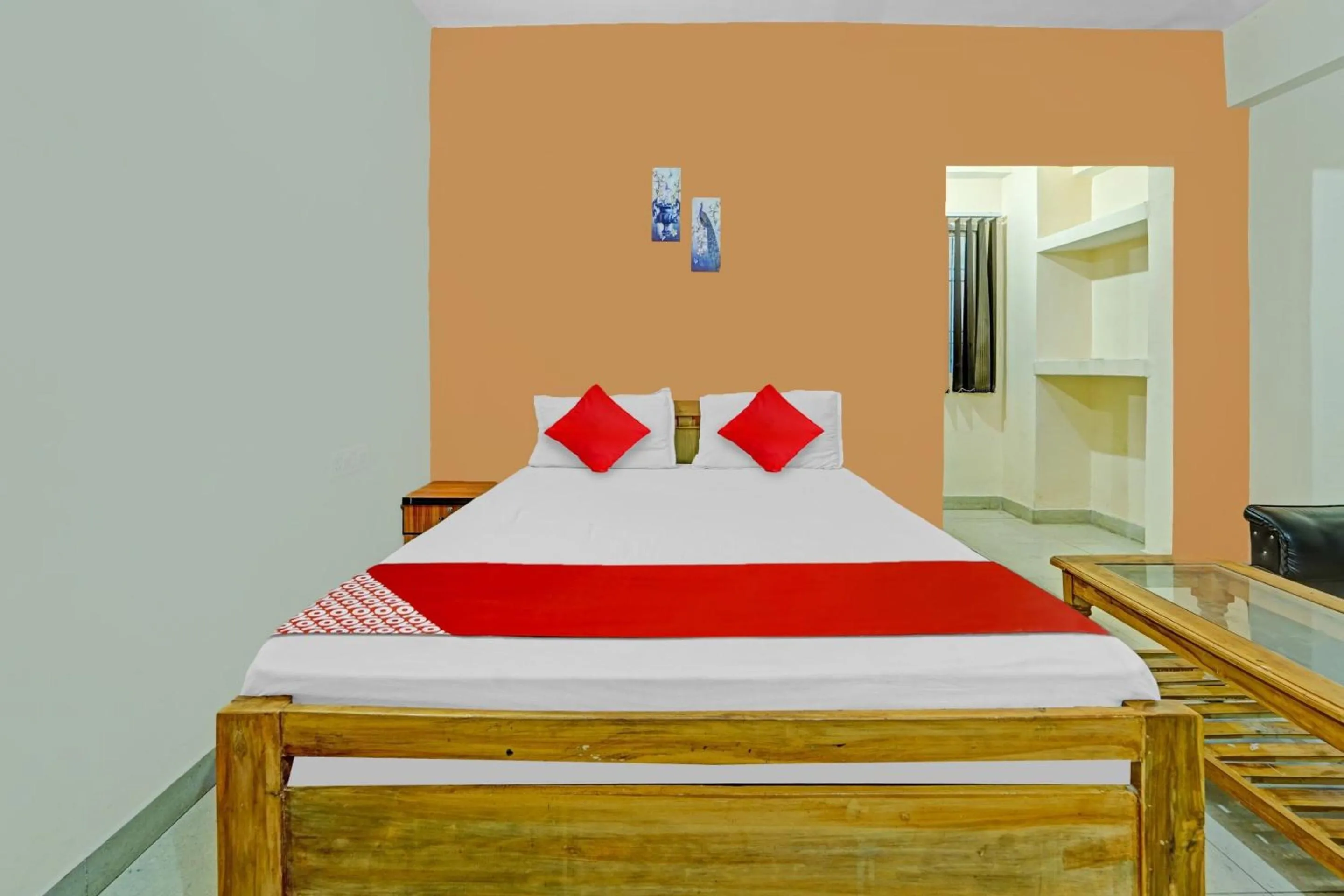 Bedroom in Hotel O Grand Paradise Inn & Banquet Hall