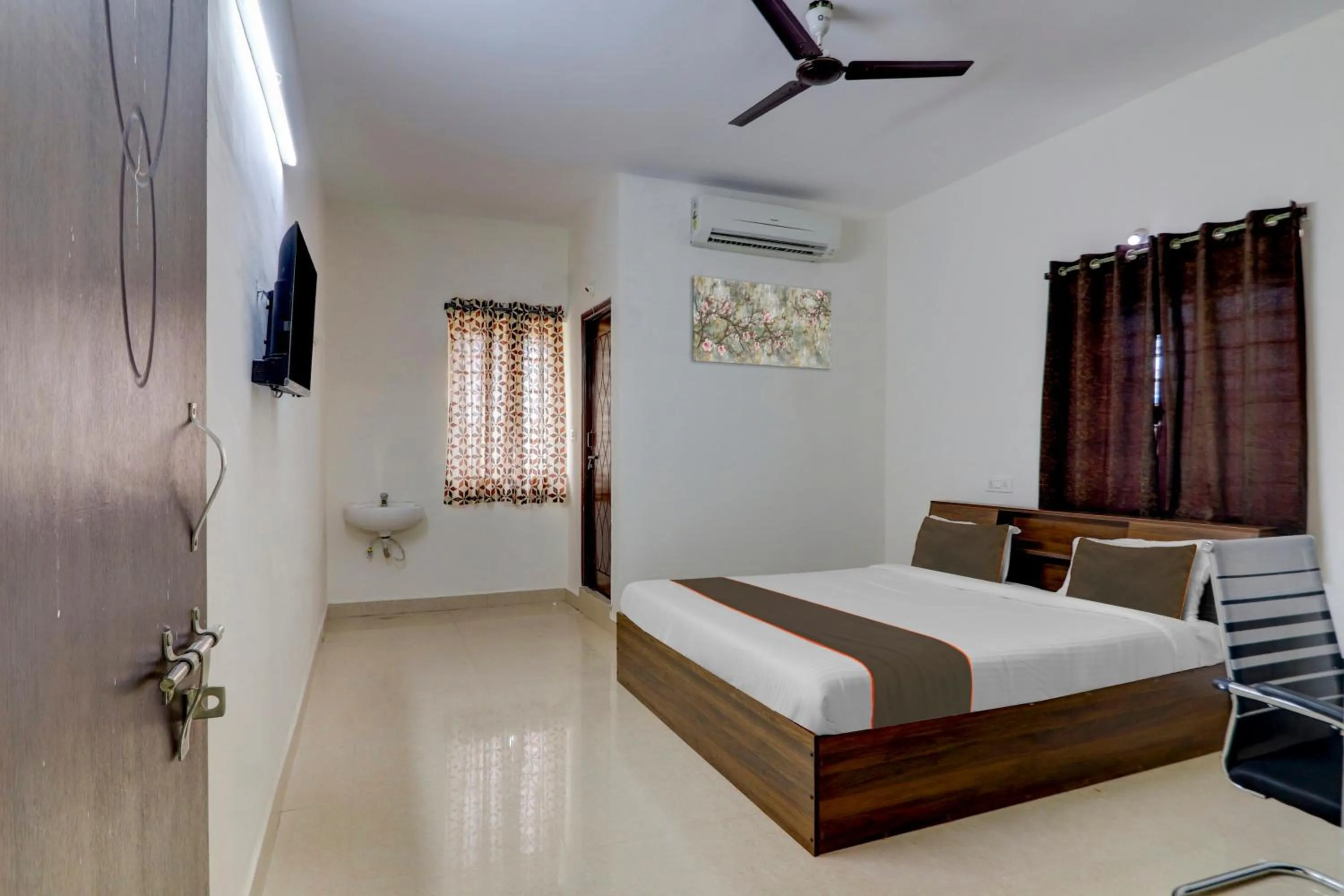 Bedroom, Bed in Capital O S V Residency Nalagandla