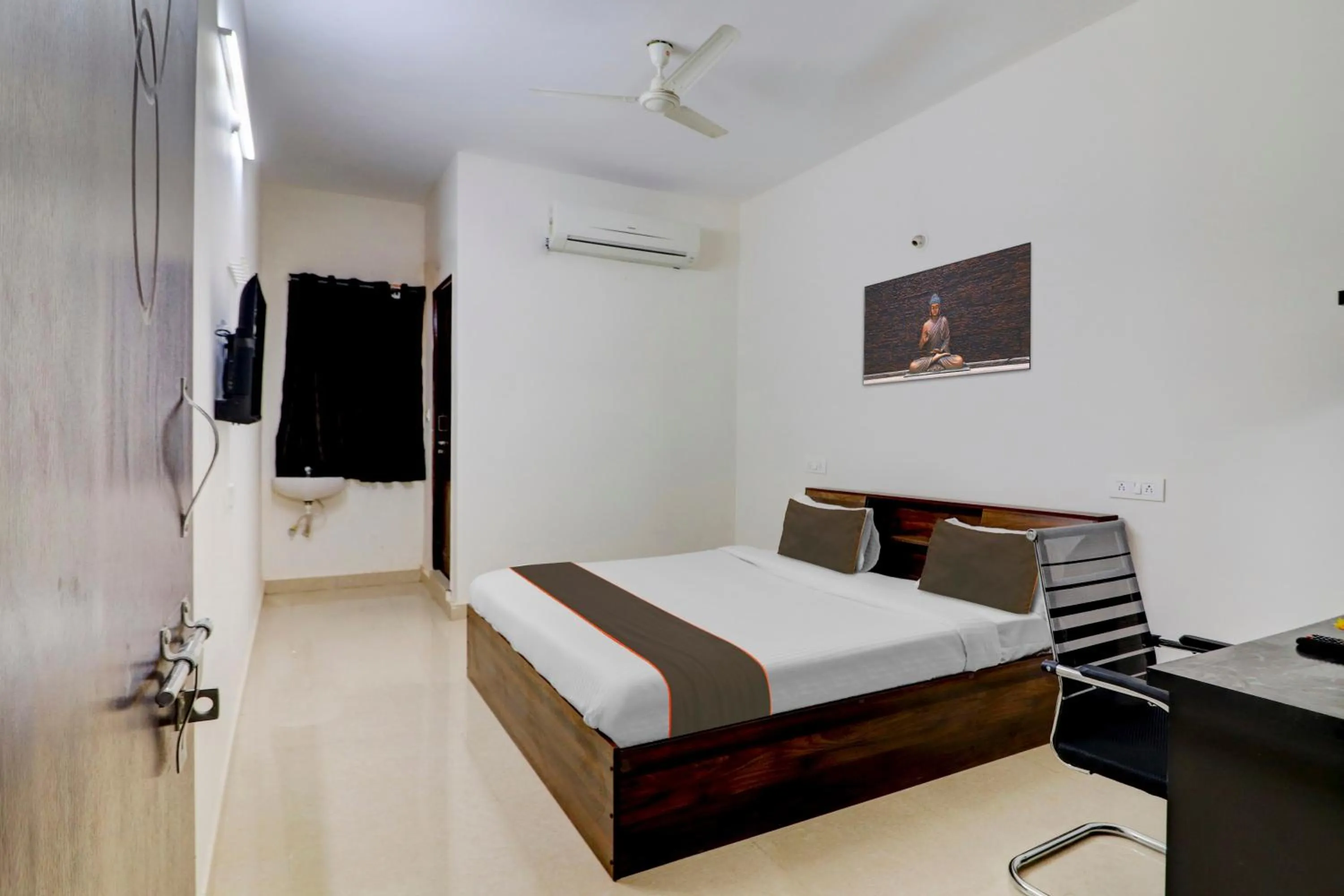 Bedroom, Bed in Capital O S V Residency Nalagandla