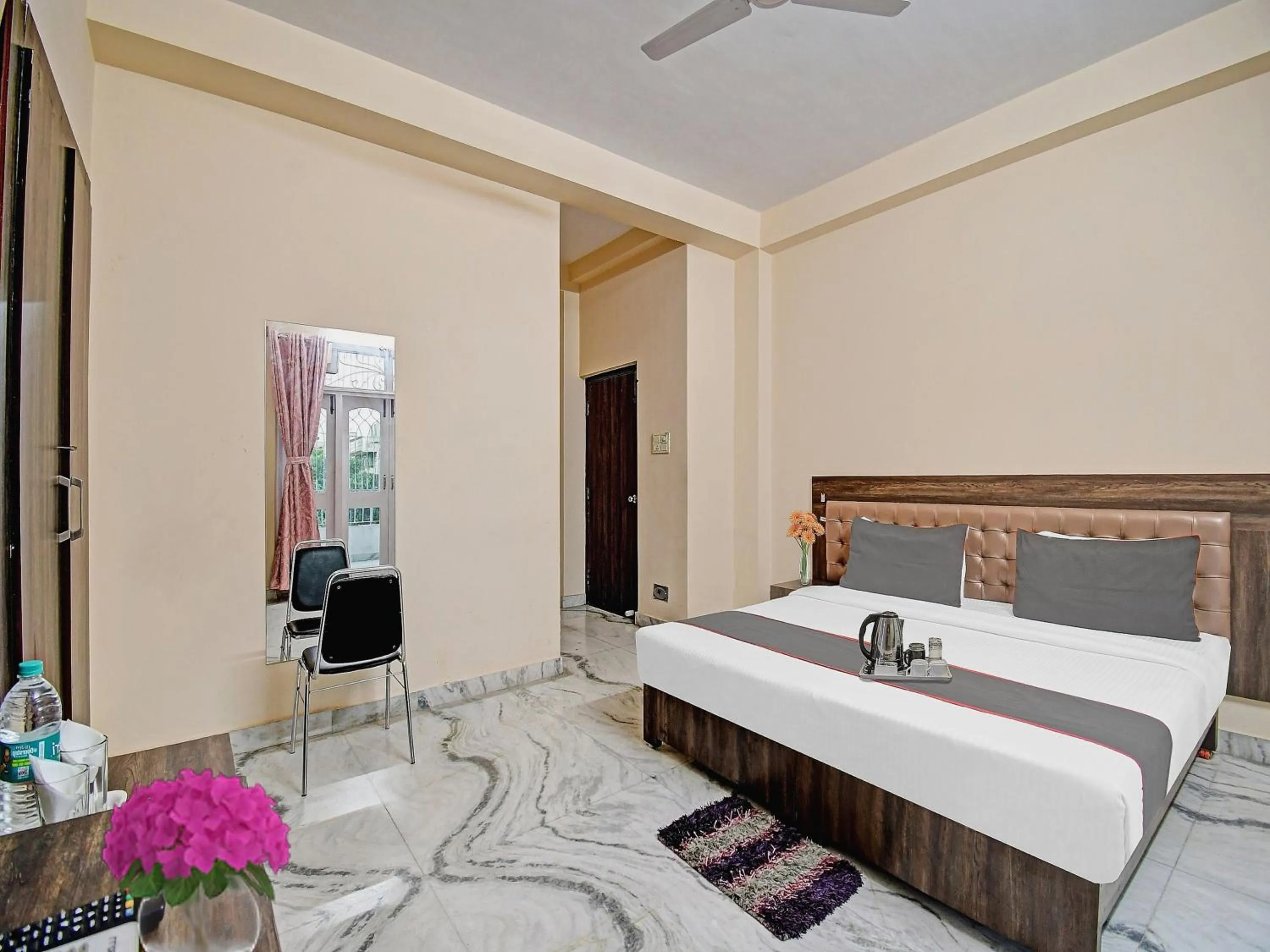 Other, Bed in Super Capital O New All In One Near City Centre Salt Lake