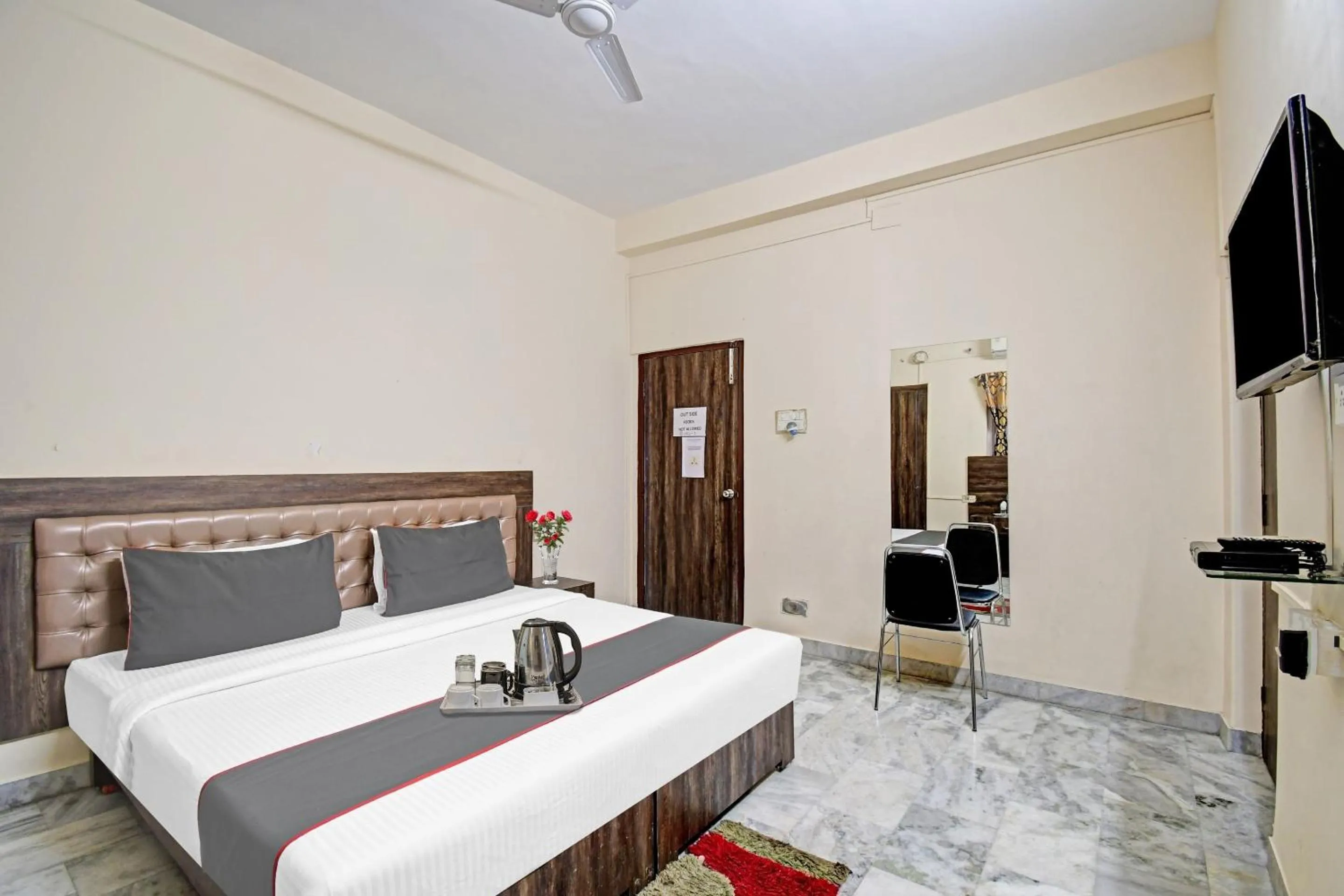 Bedroom, Bed in Super Capital O New All In One Near City Centre Salt Lake