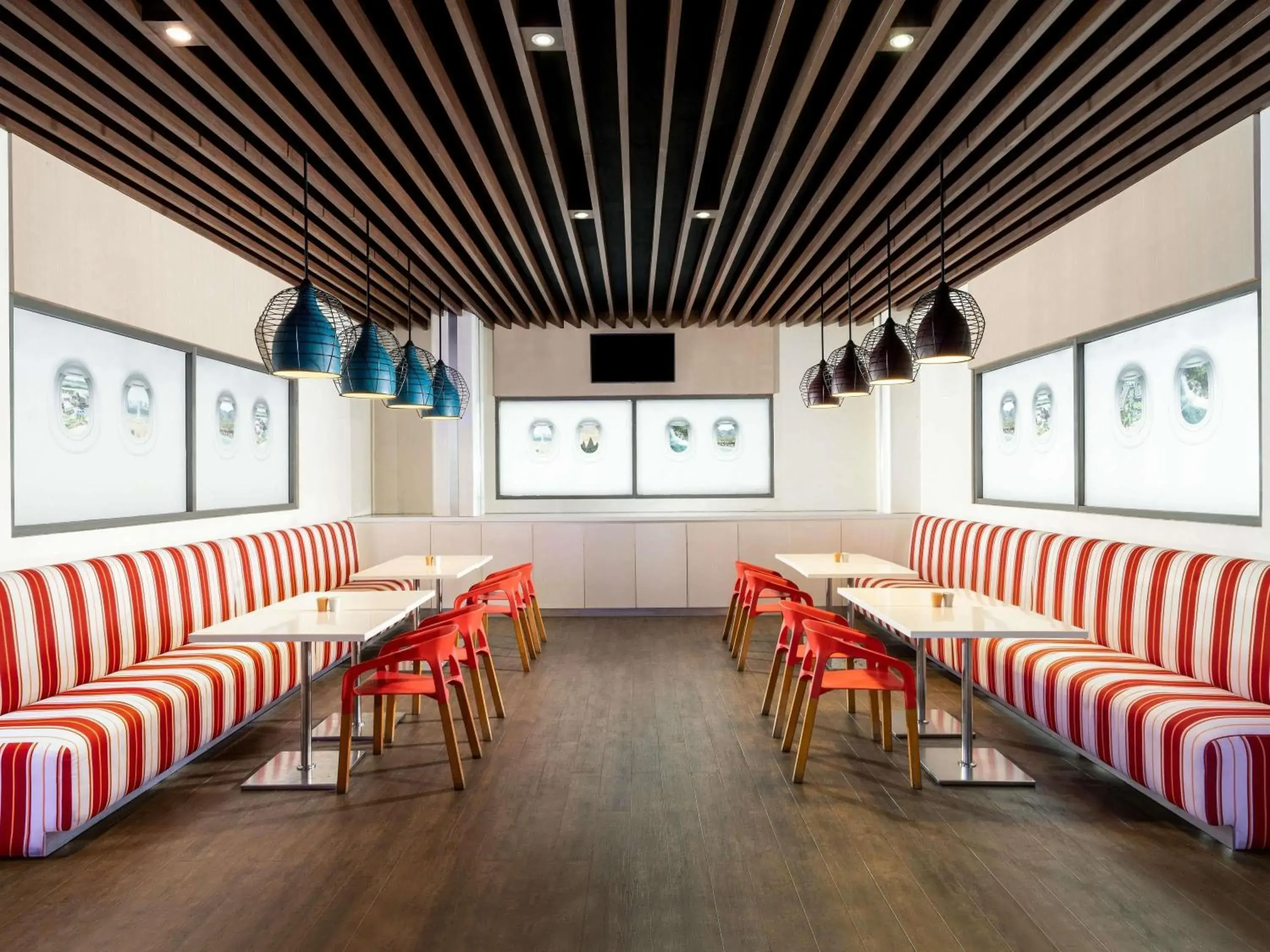 Restaurant/places to eat in Ibis Styles Jakarta Airport Restaurant/places to eat in Ibis Styles Jakarta Airport