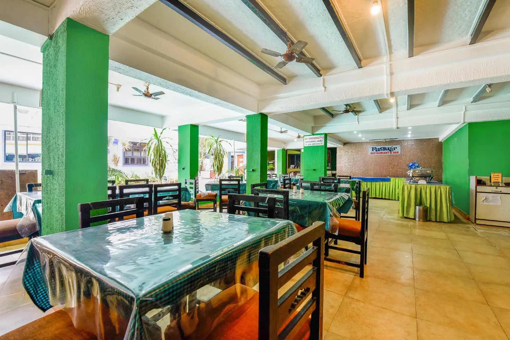 Restaurant/places to eat in FabExpress Alor Resort Restaurant/places to eat in FabExpress Alor Resort