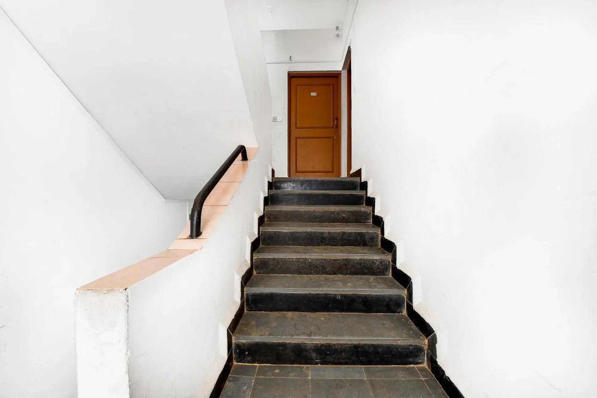 Lobby or reception in FabExpress Alor Resort Lobby or reception in FabExpress Alor Resort