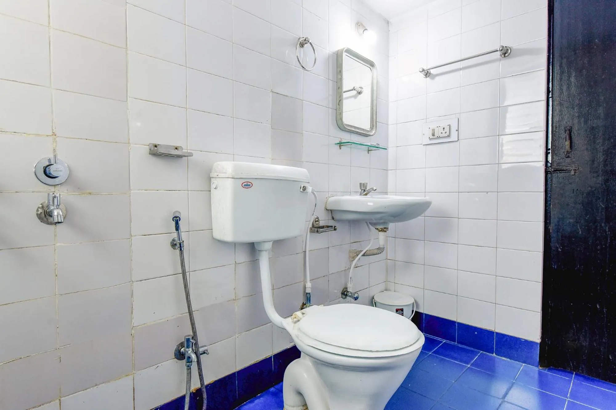 Bathroom in FabExpress Alor Resort