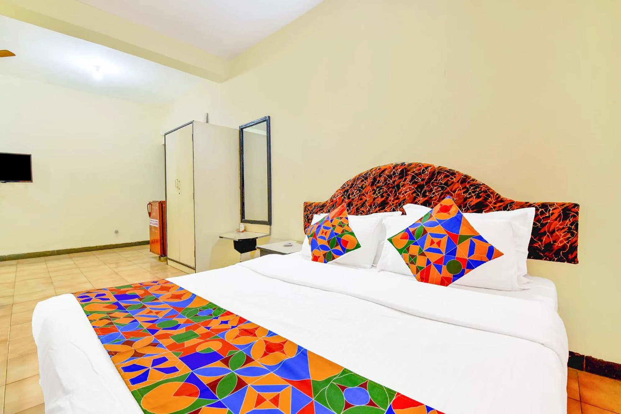 Bed in FabExpress Alor Resort