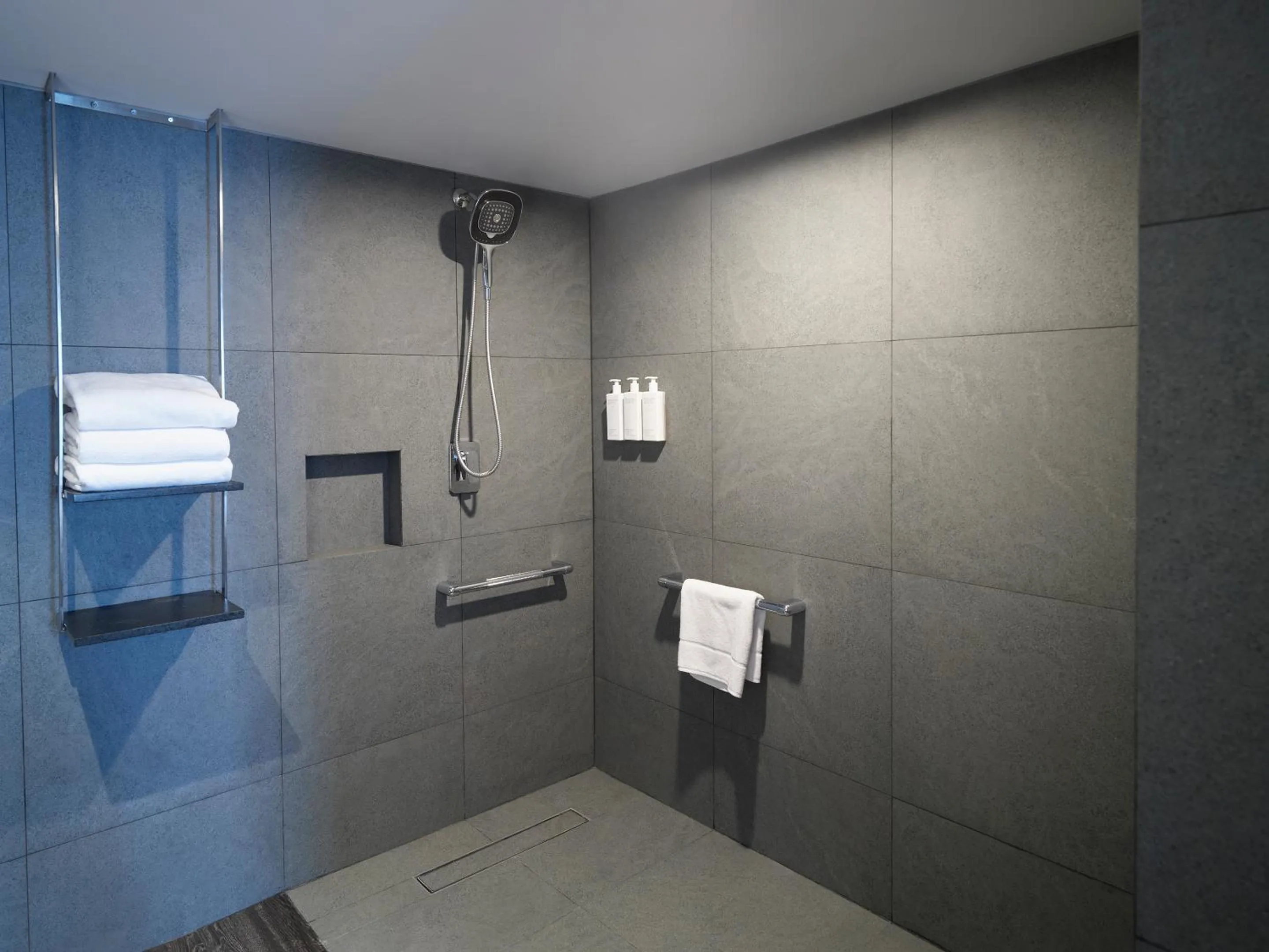 Shower in Mondrian Mexico City Condesa