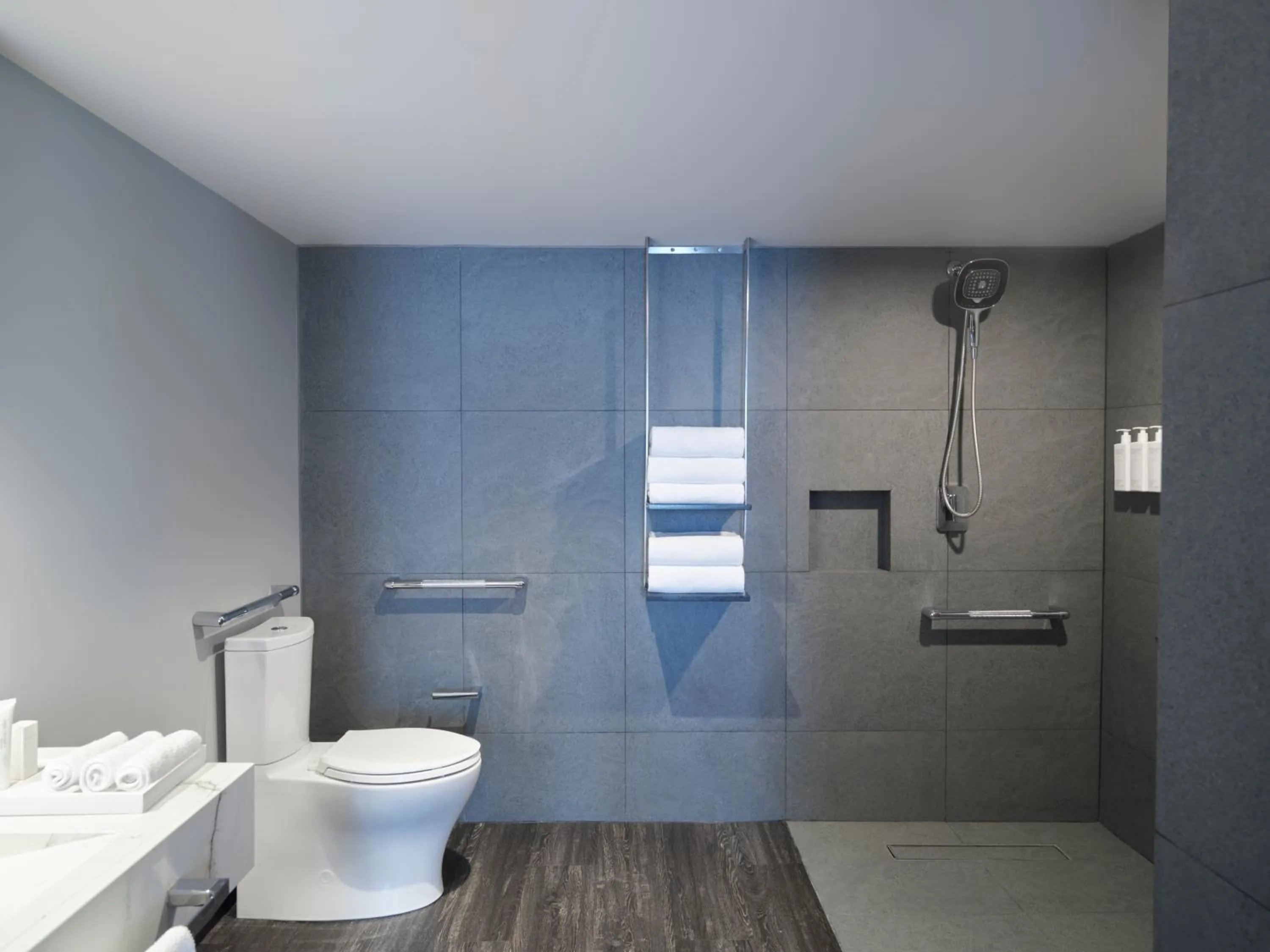 Shower in Mondrian Mexico City Condesa