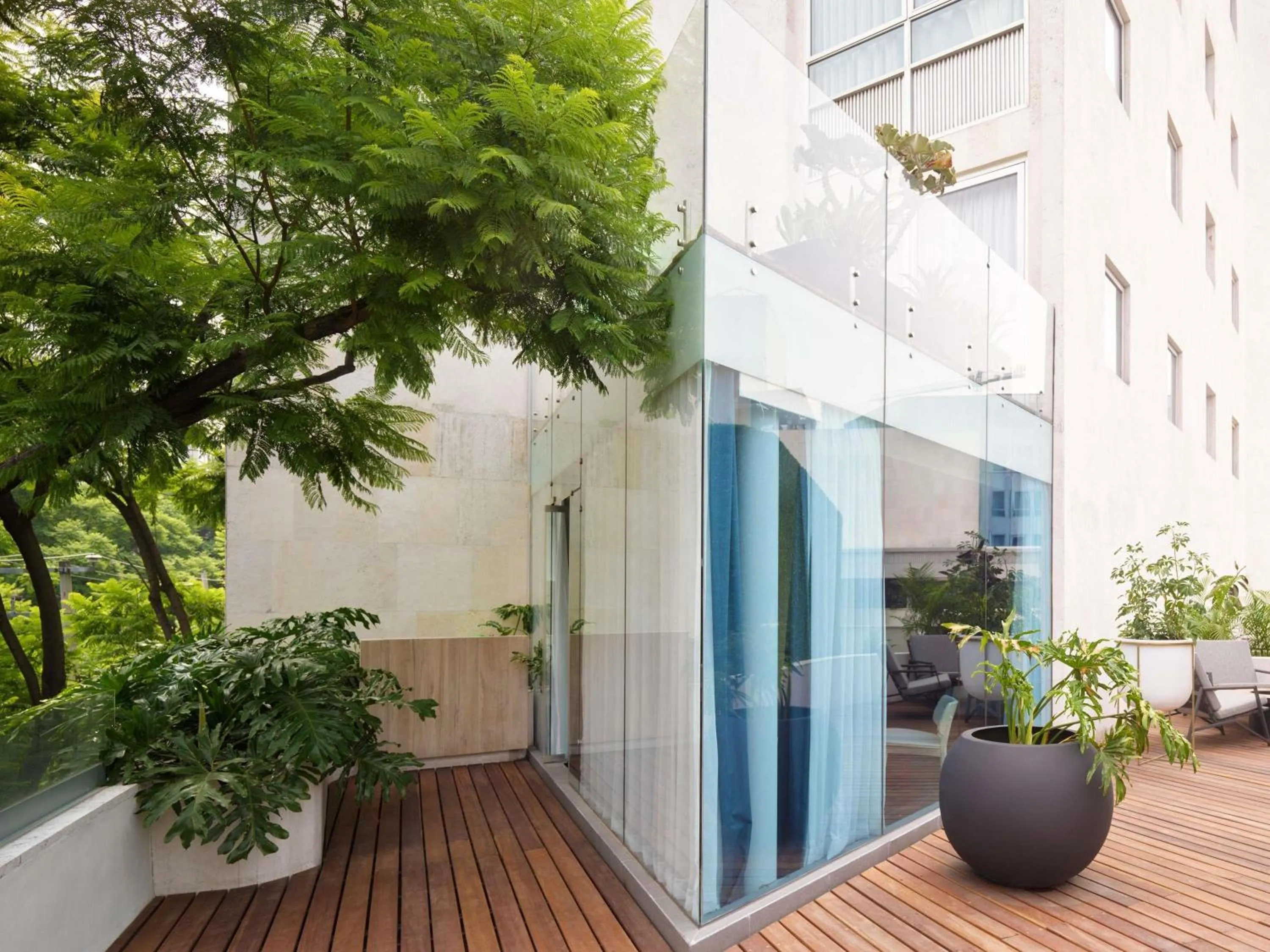 Bedroom in Mondrian Mexico City Condesa