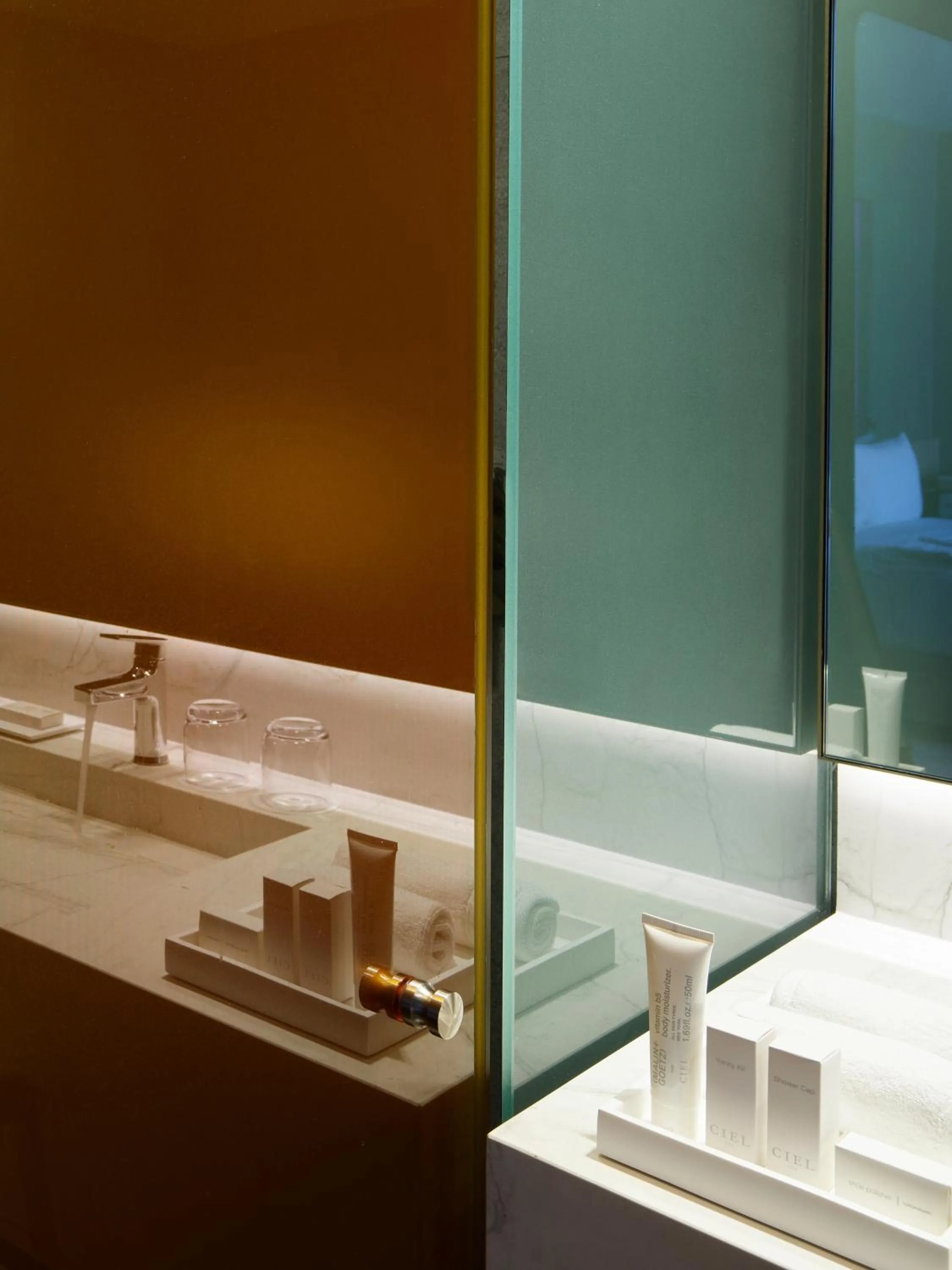 Shower in Mondrian Mexico City Condesa