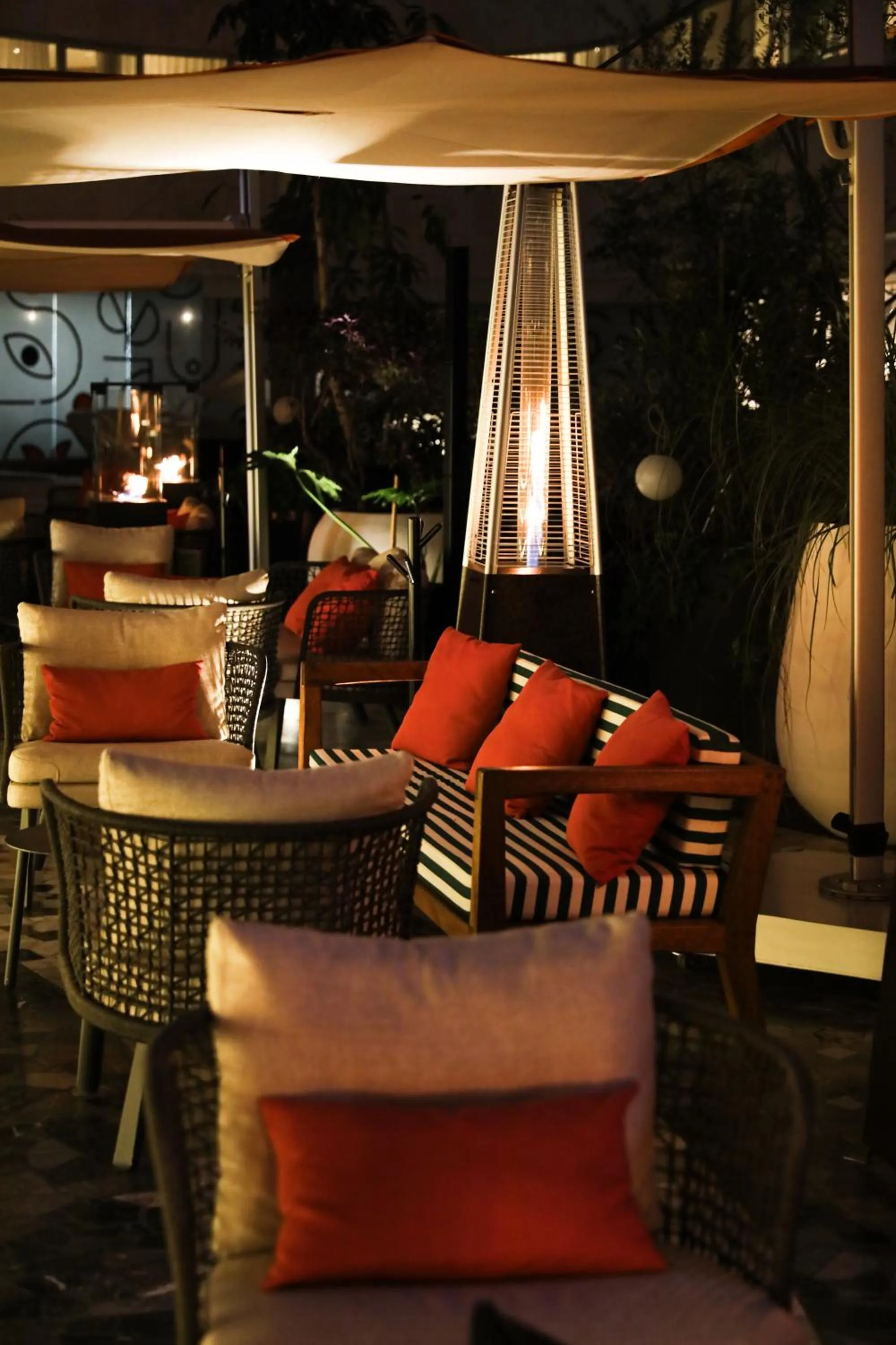 Restaurant/places to eat in Mondrian Mexico City Condesa