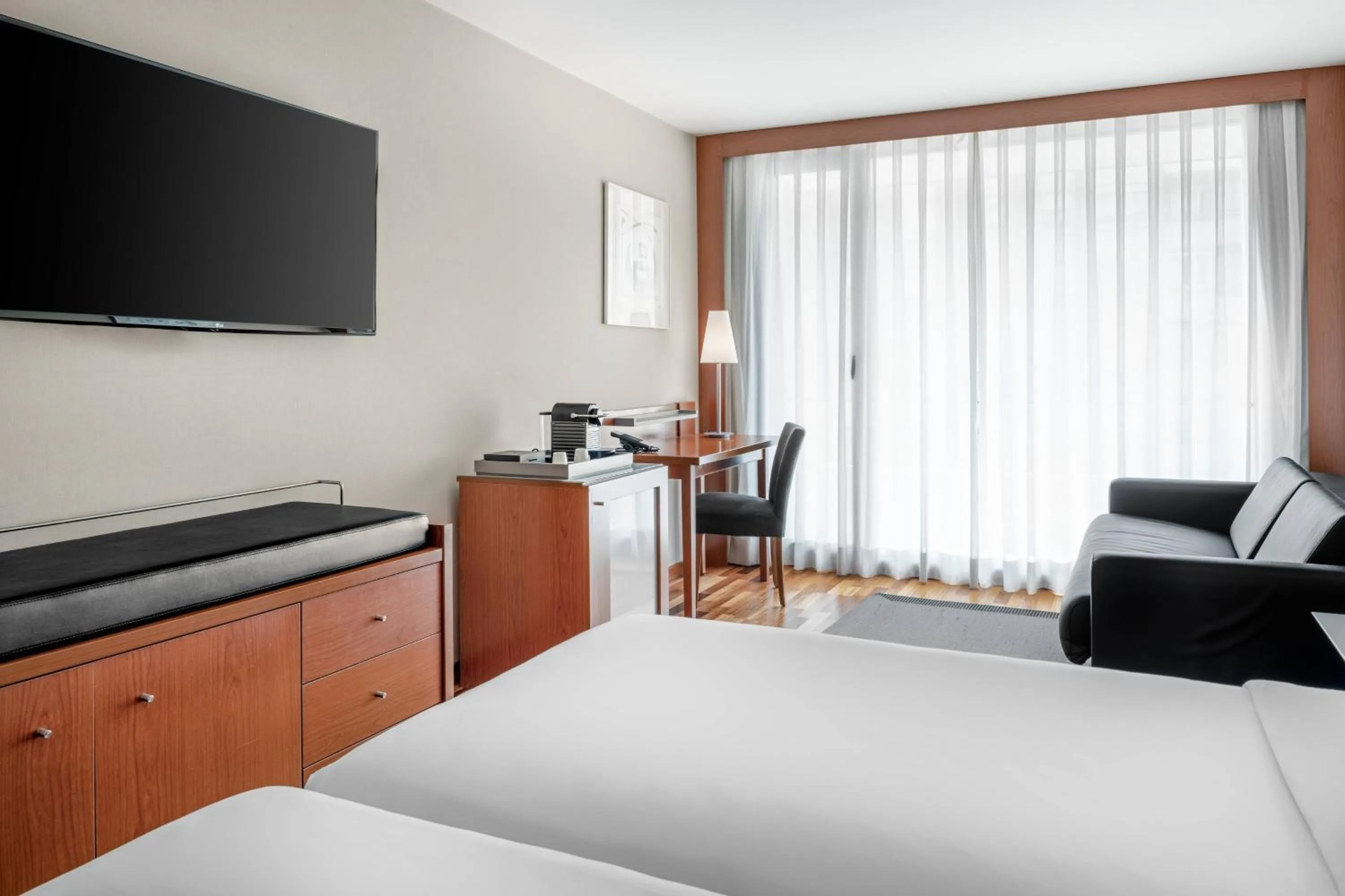 Photo of the whole room, Bed in AC Hotel La Rioja by Marriott