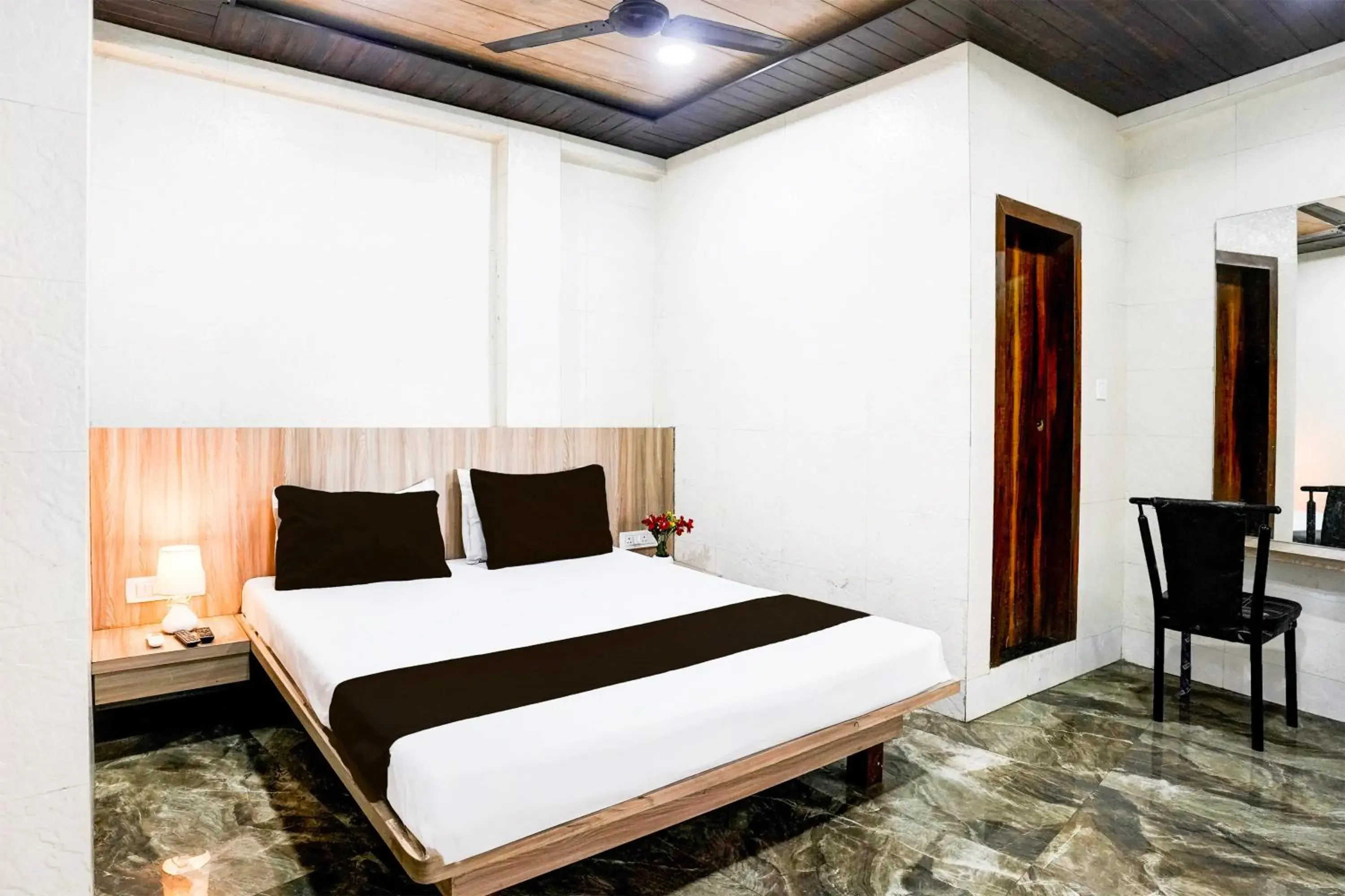 Bedroom, Bed in Super Hotel O Dombivali Formerly PK Lodging Bedroom, Bed in Super Hotel O Dombivali Formerly PK Lodging