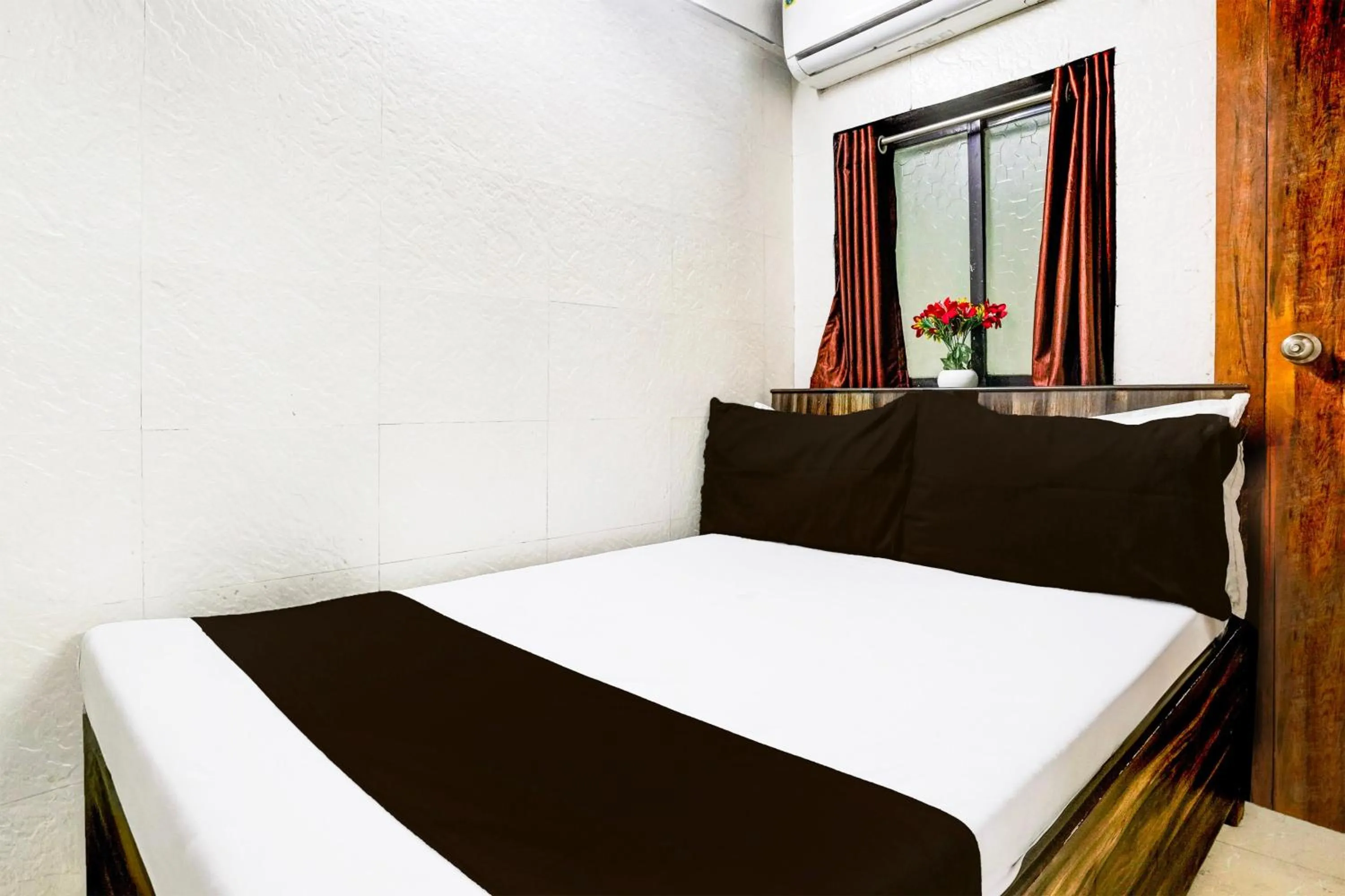 Bedroom, Bed in Super Hotel O Dombivali Formerly PK Lodging