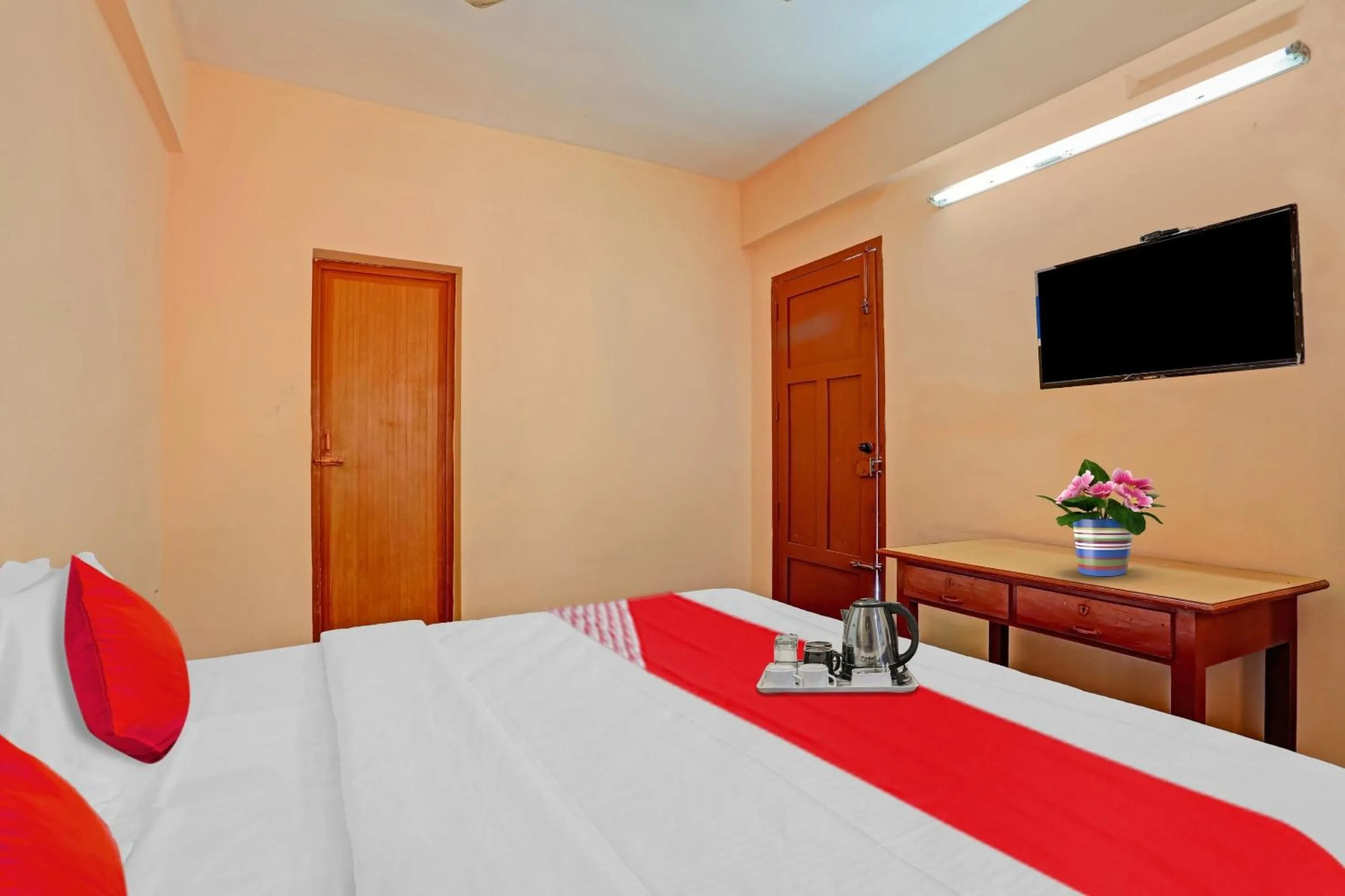 Bedroom, Bed in Hotel O North Park Tourist Home