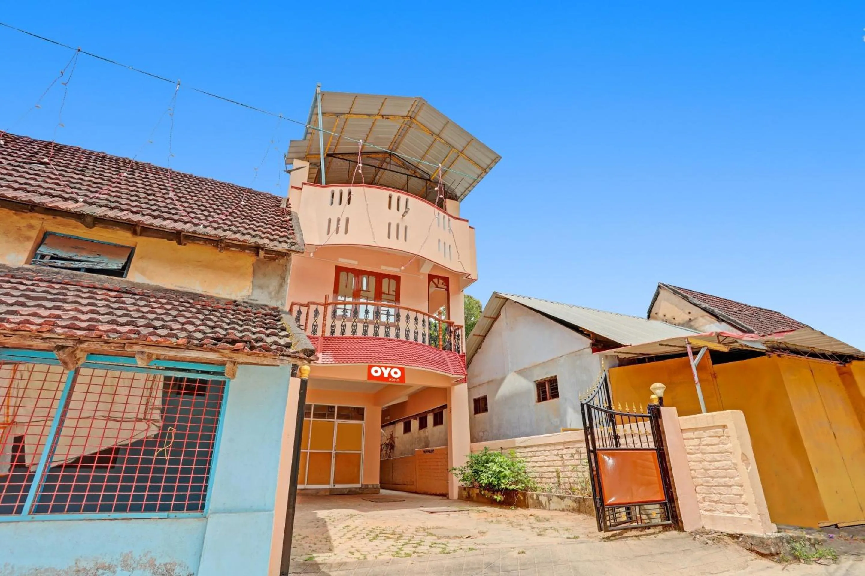 Facade/entrance in Hotel O North Park Tourist Home