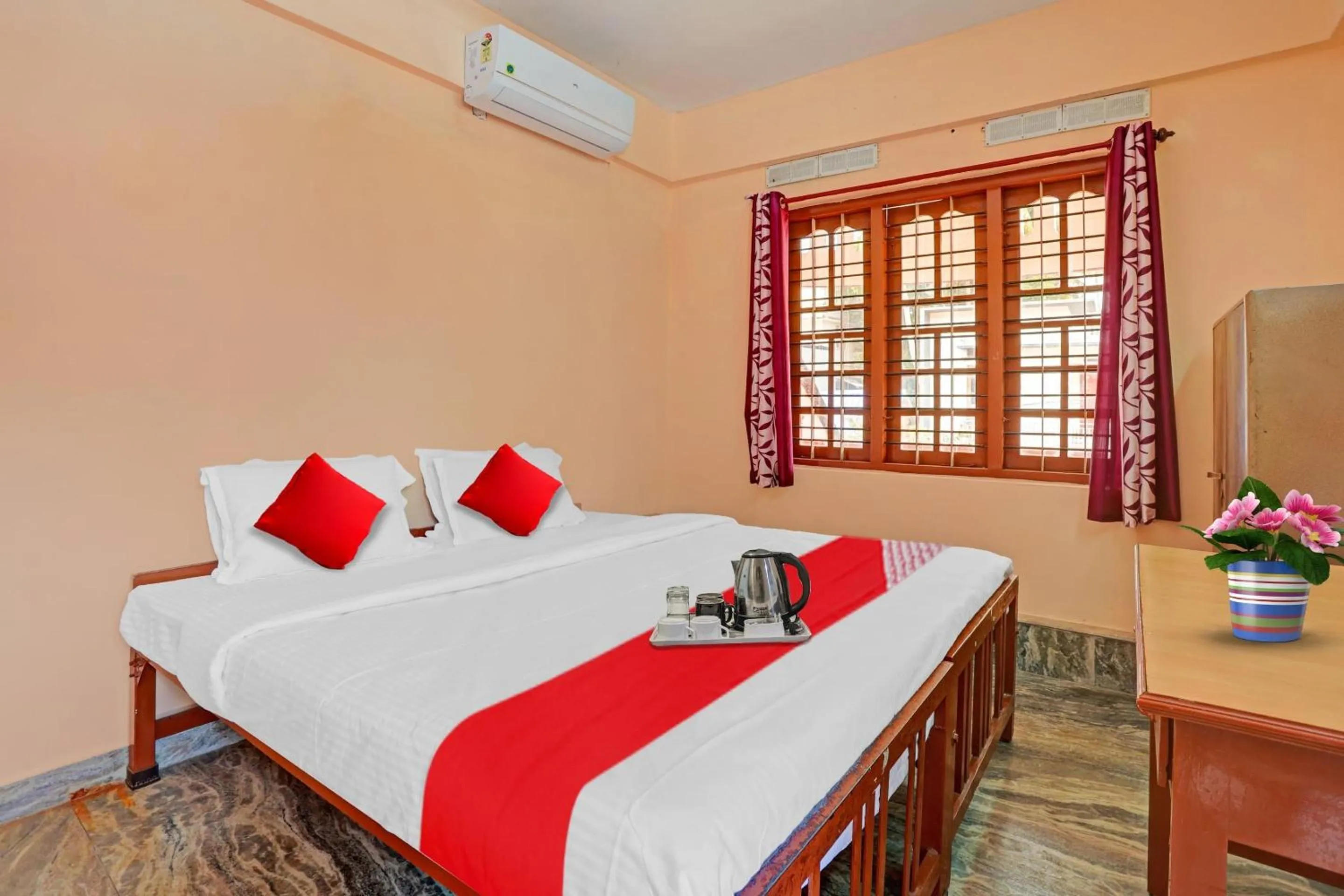 Bedroom, Bed in Hotel O North Park Tourist Home