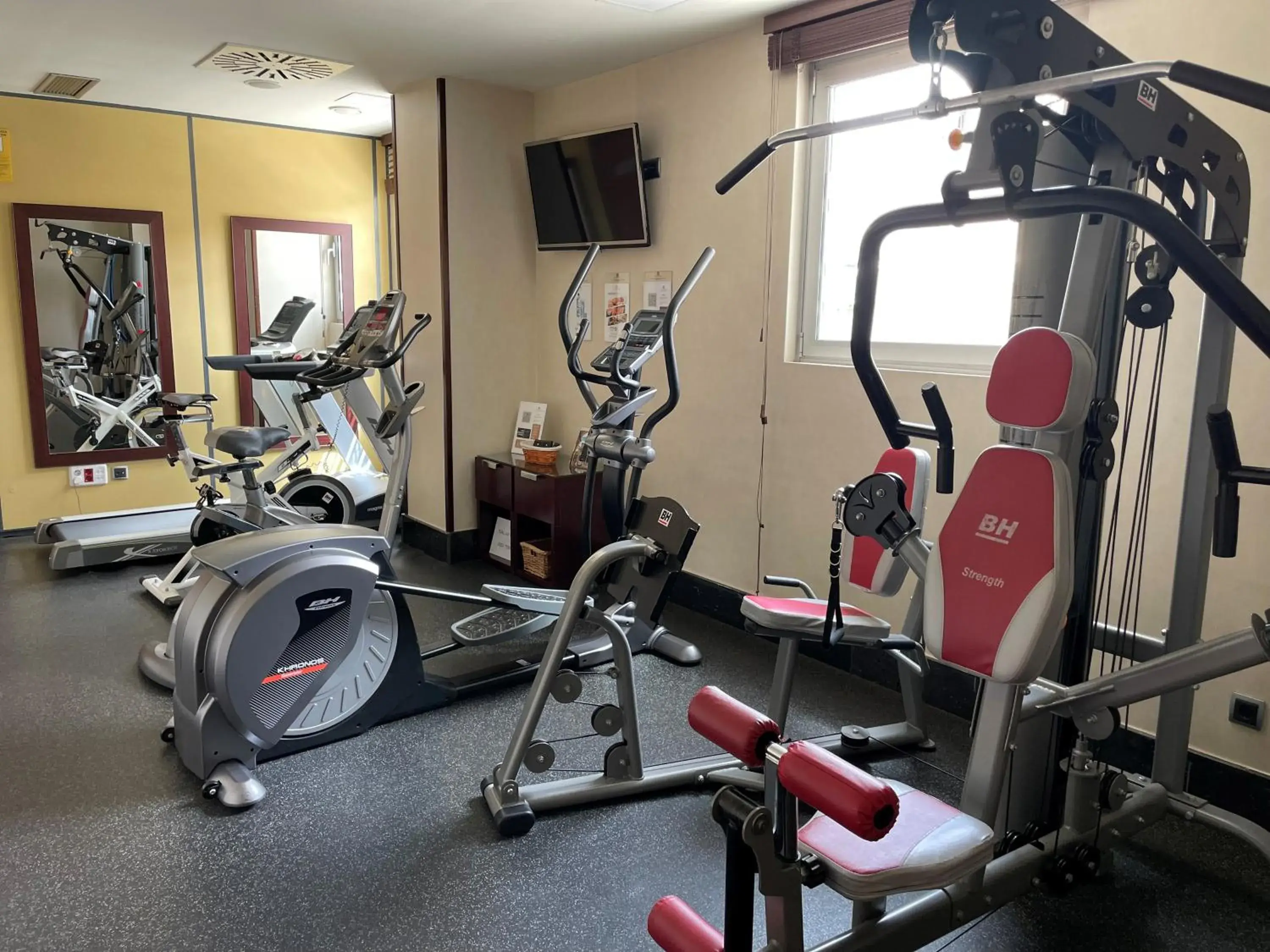 Fitness centre/facilities in Hotel Andalucía Center Fitness centre/facilities in Hotel Andalucía Center