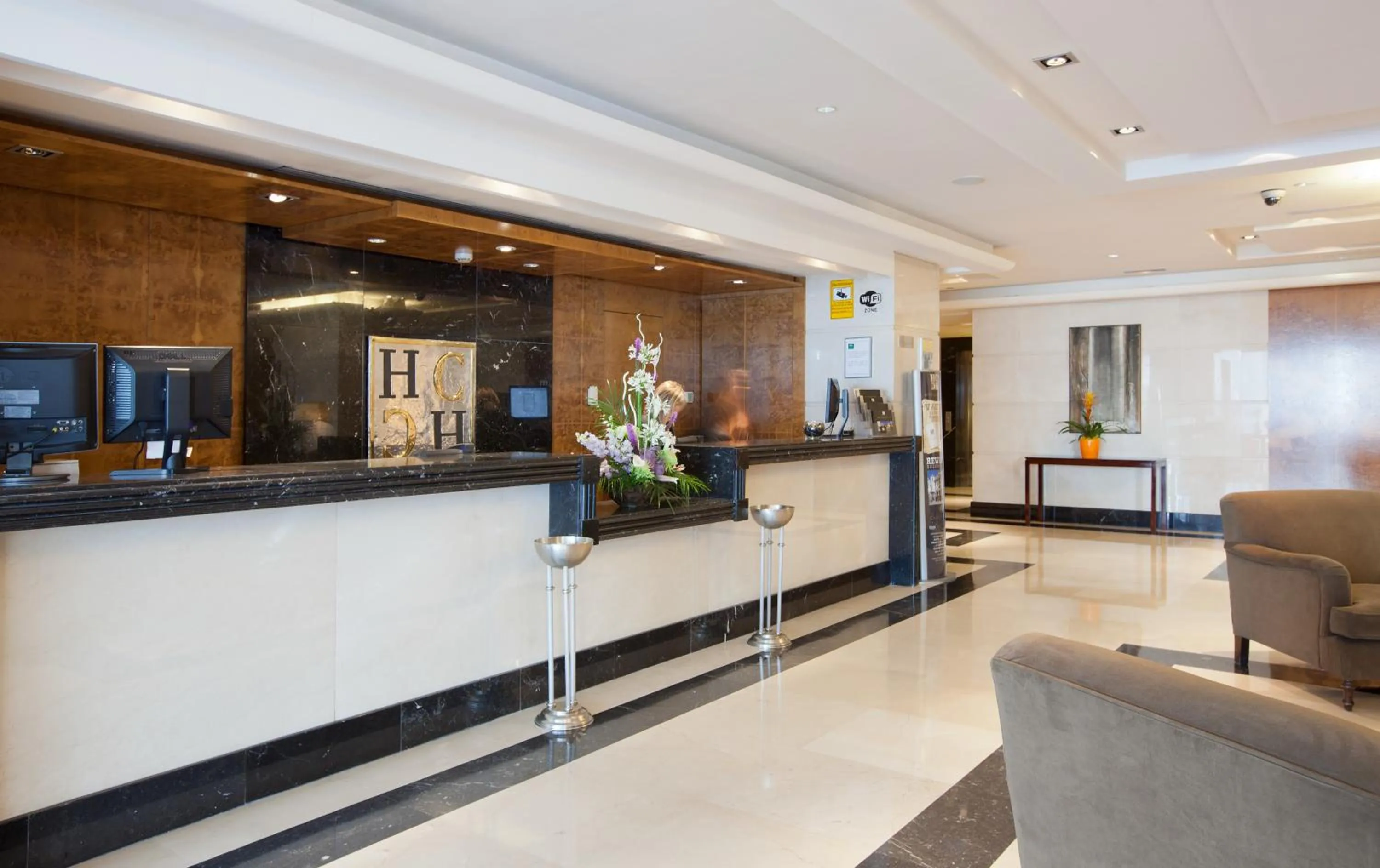 Lobby or reception in Hotel Andalucía Center