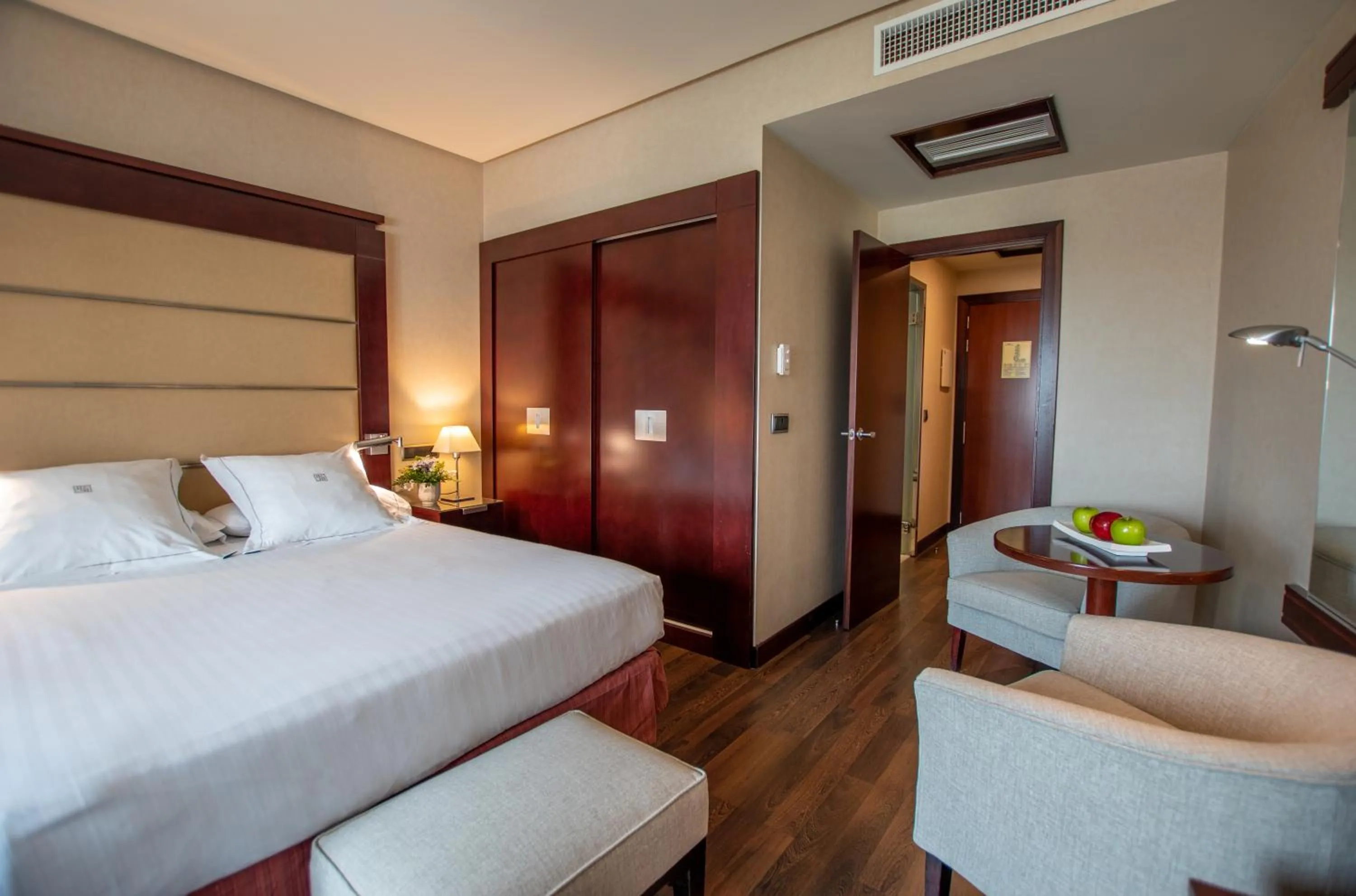 Photo of the whole room, Bed in Hotel Andalucía Center