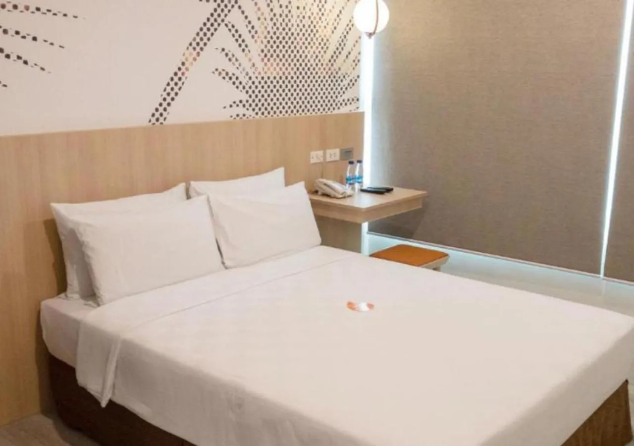 Bed in Go Hotels Plus Mandaluyong