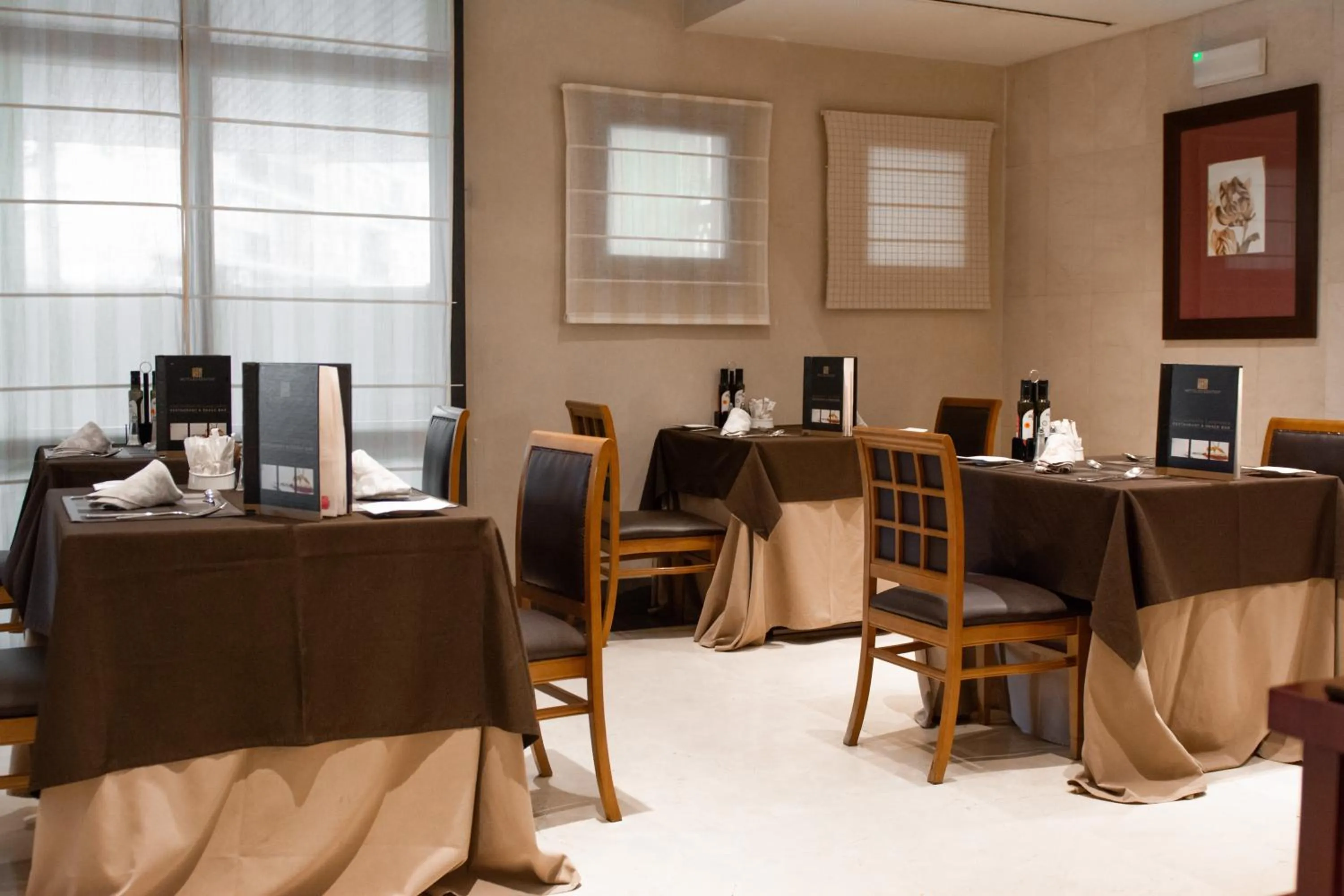 Restaurant/places to eat in Hotel Badajoz Center