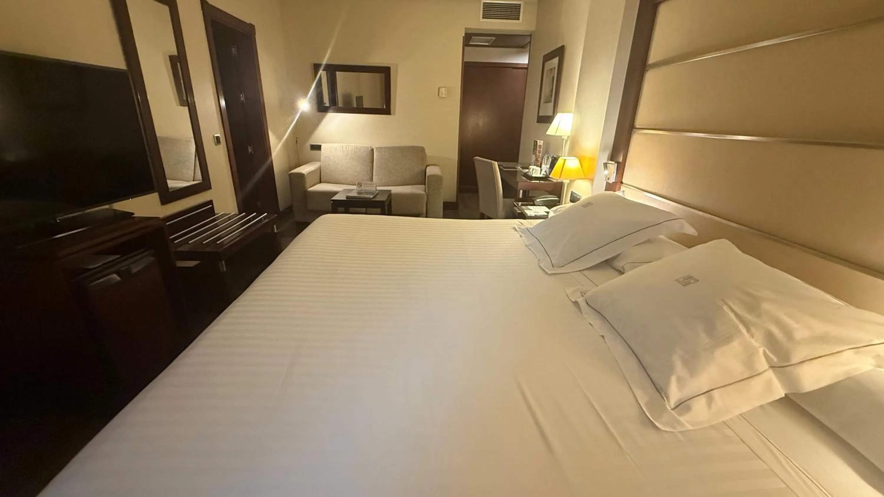 Bed in Hotel Badajoz Center